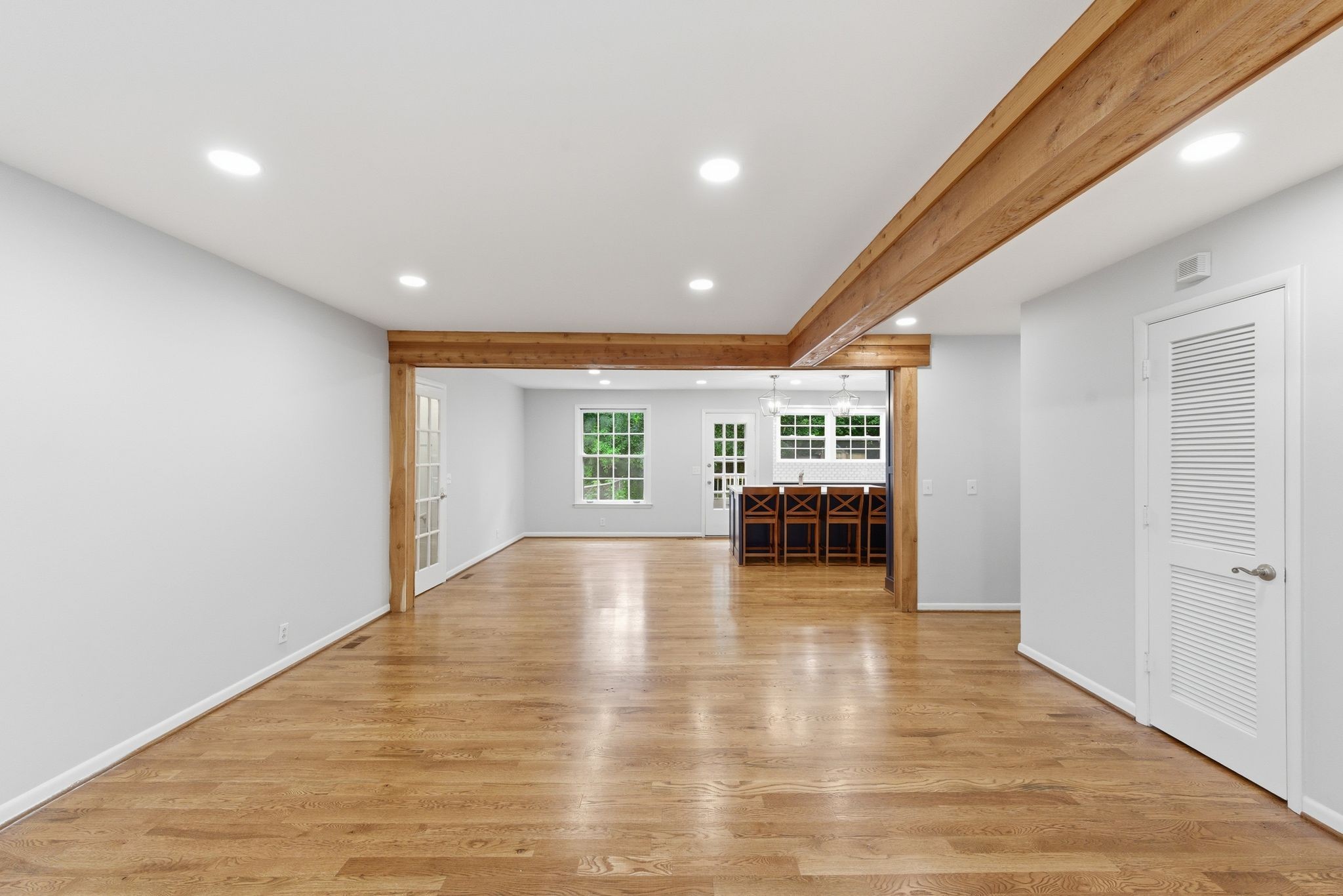 118 Carriage Dr