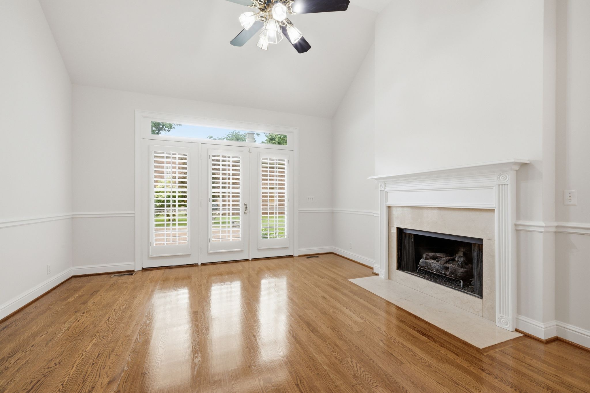 20 Lexington Grn