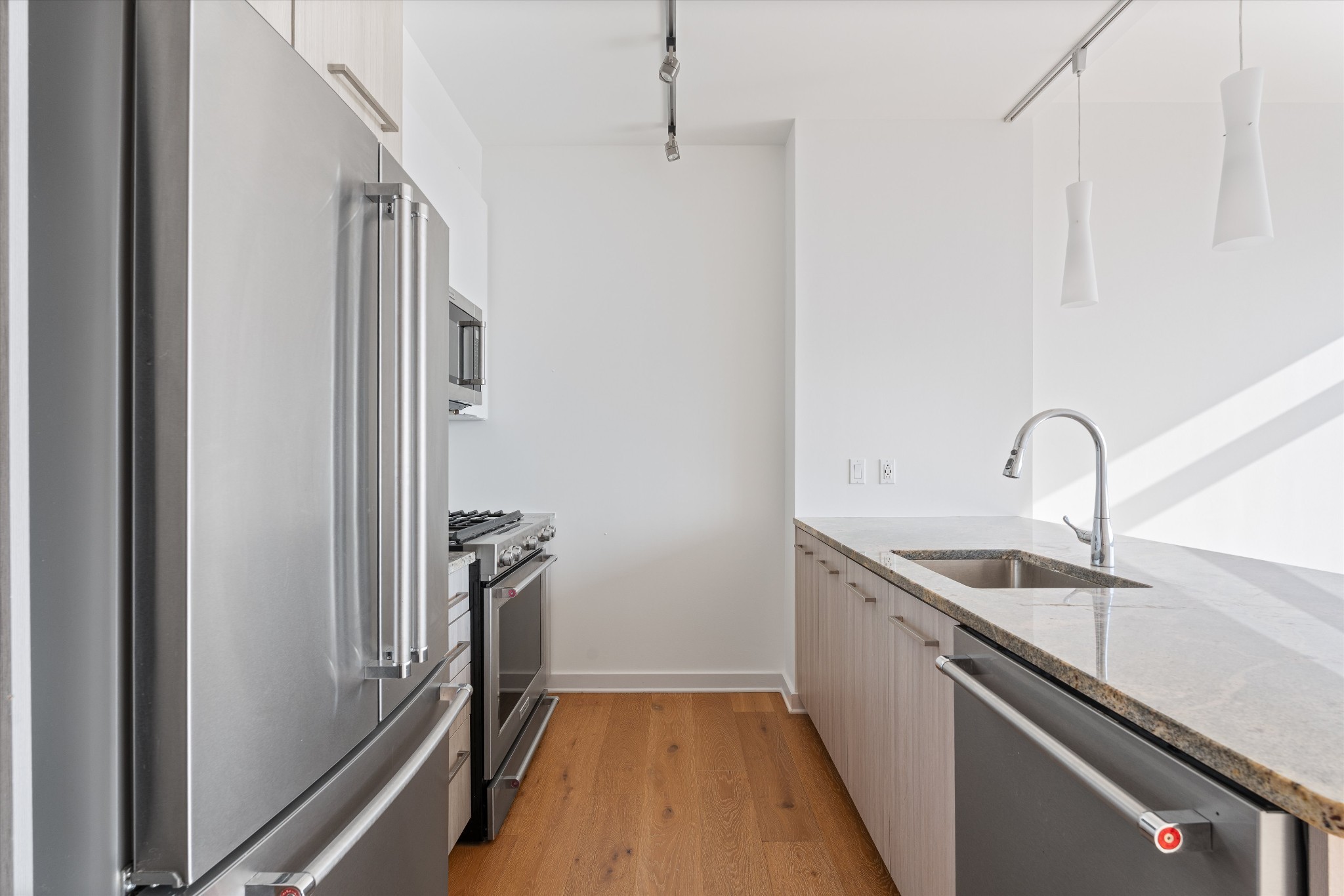 515 Church St Unit: 4209