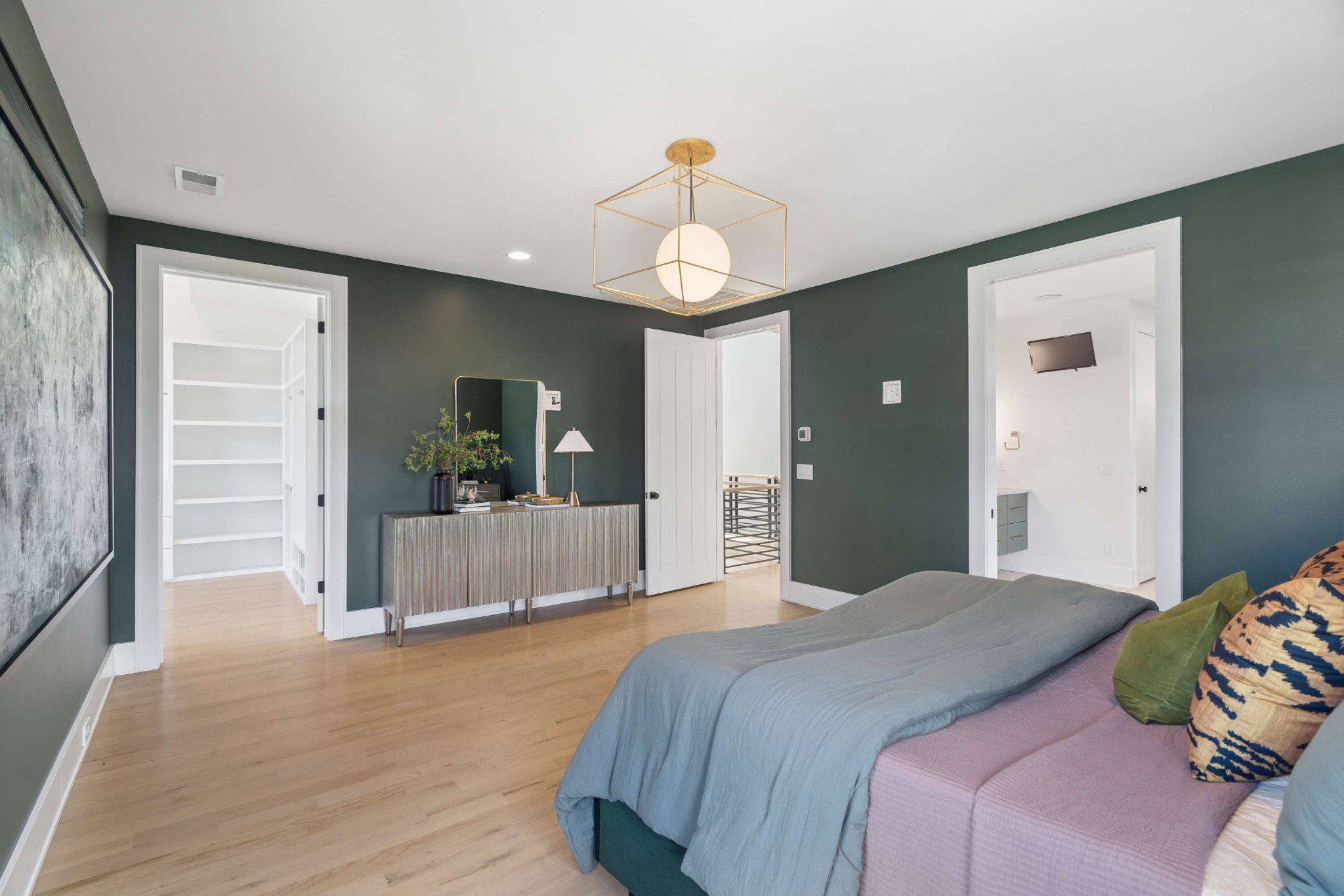 1807 Castleman Dr