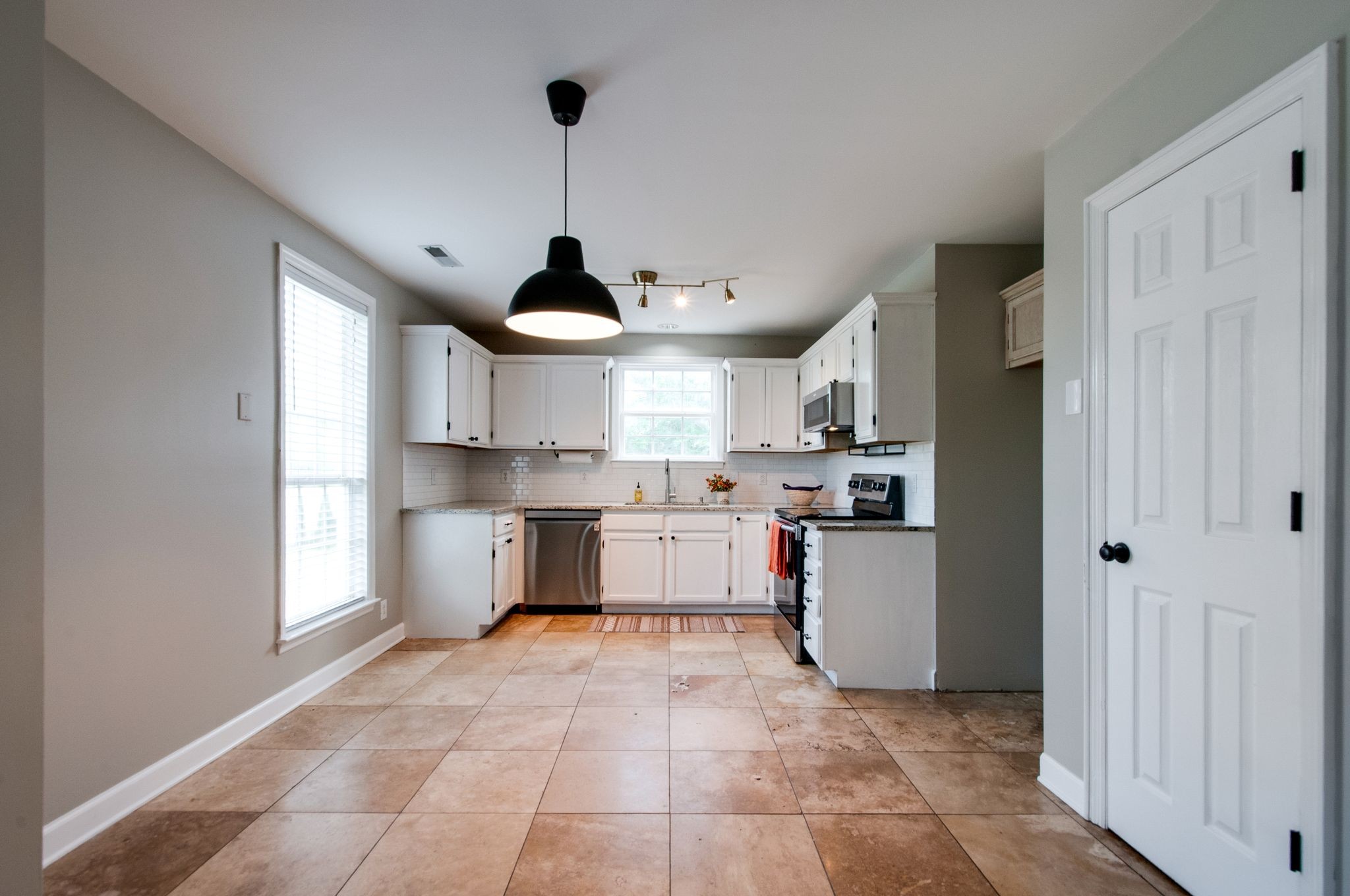 7305 Demetrius Ct