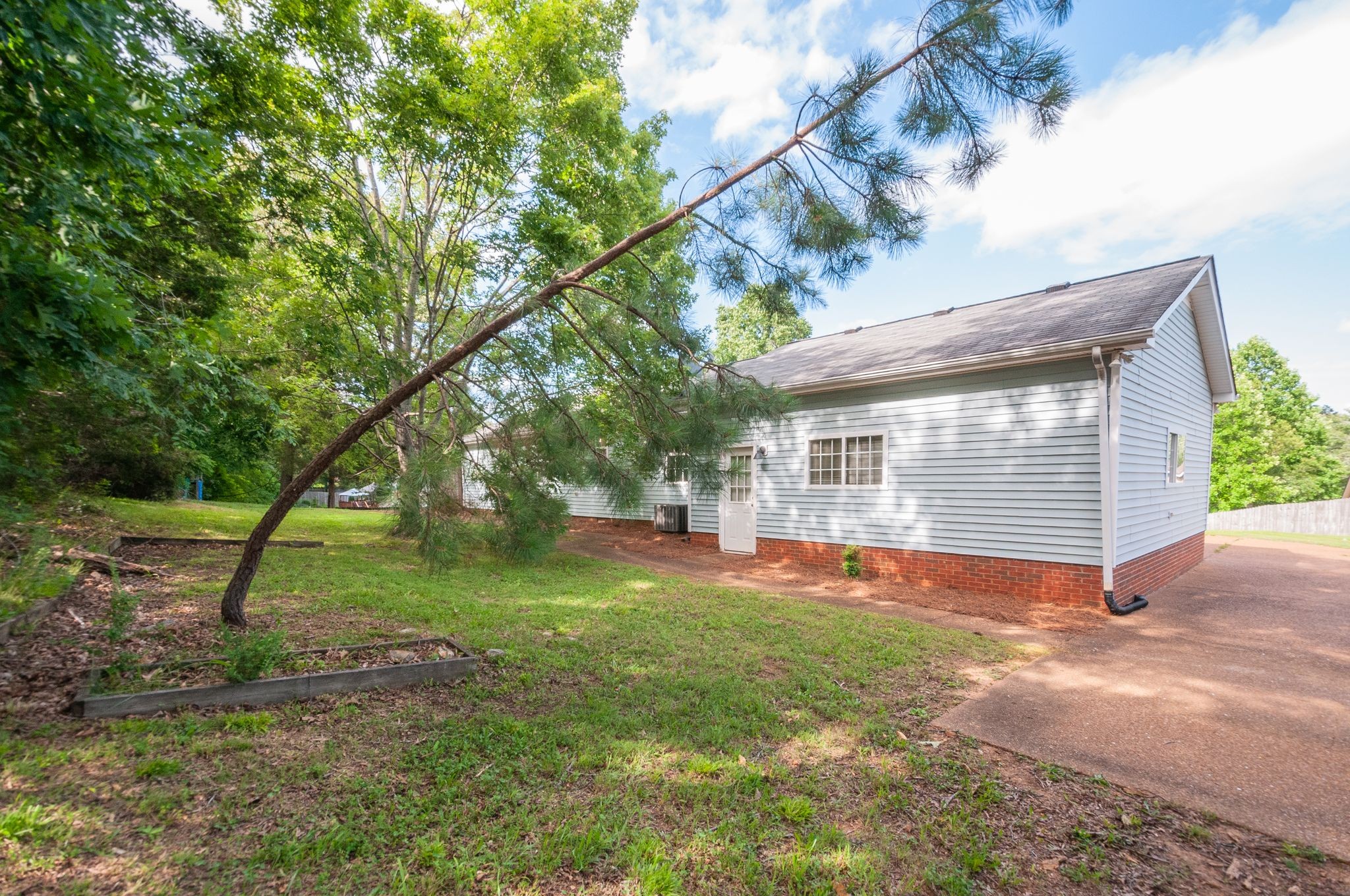 7305 Demetrius Ct