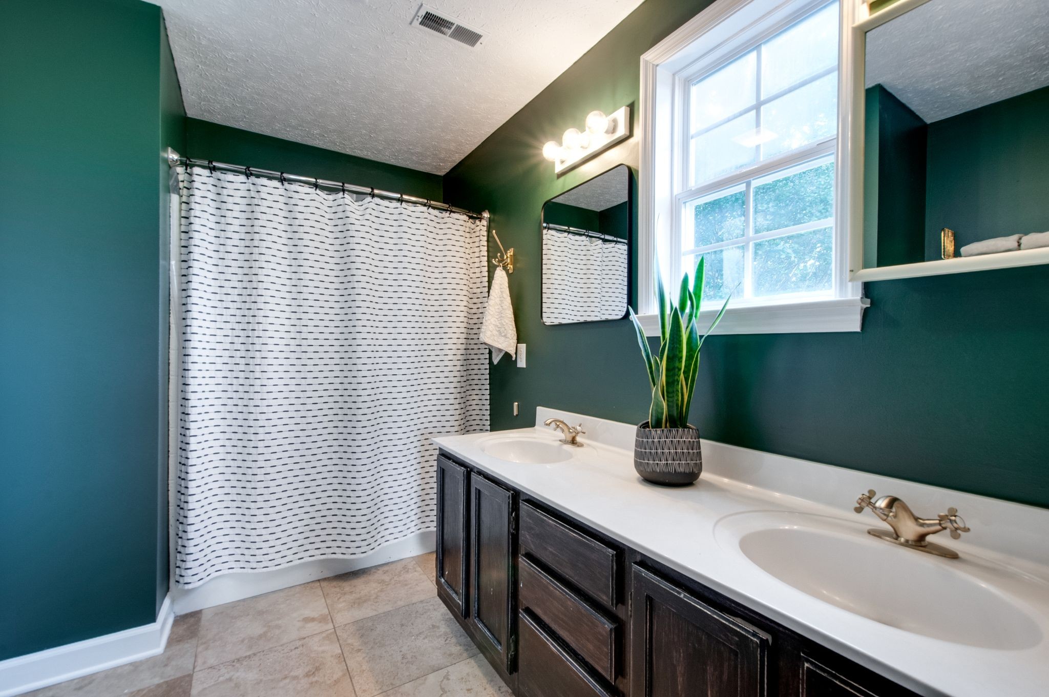 7305 Demetrius Ct