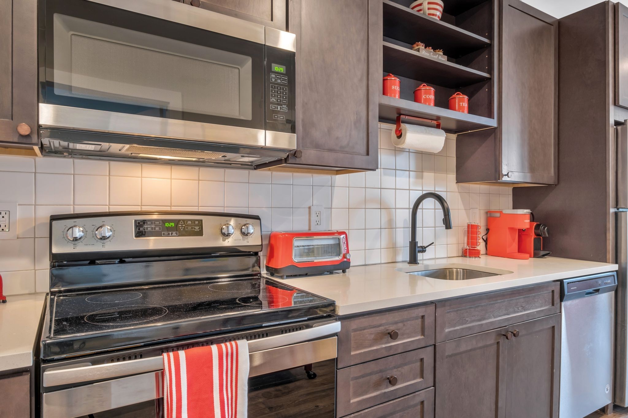 1077 E Trinity Ln Unit: 307