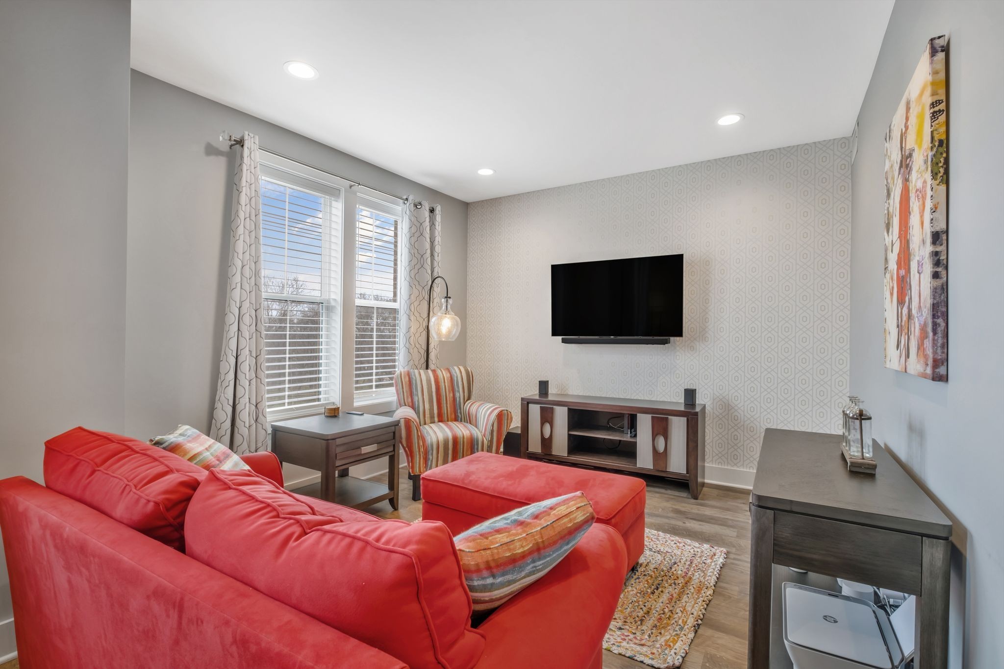 1077 E Trinity Ln Unit: 307