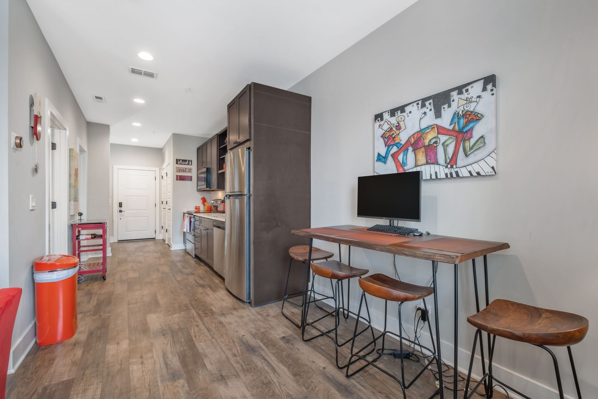 1077 E Trinity Ln Unit: 307