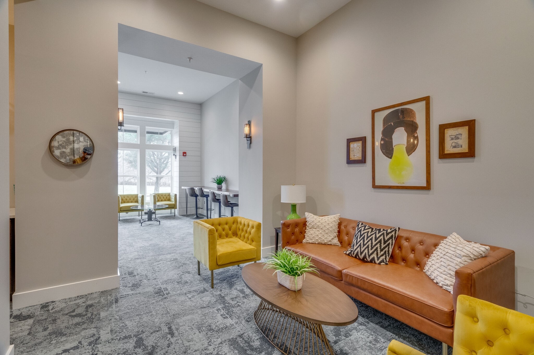 1077 E Trinity Ln Unit: 307