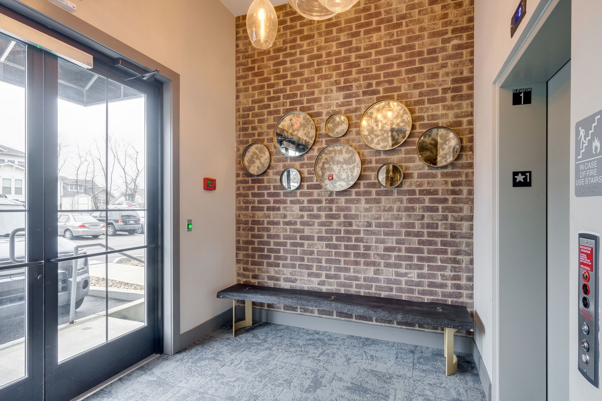 1077 E Trinity Ln Unit: 307