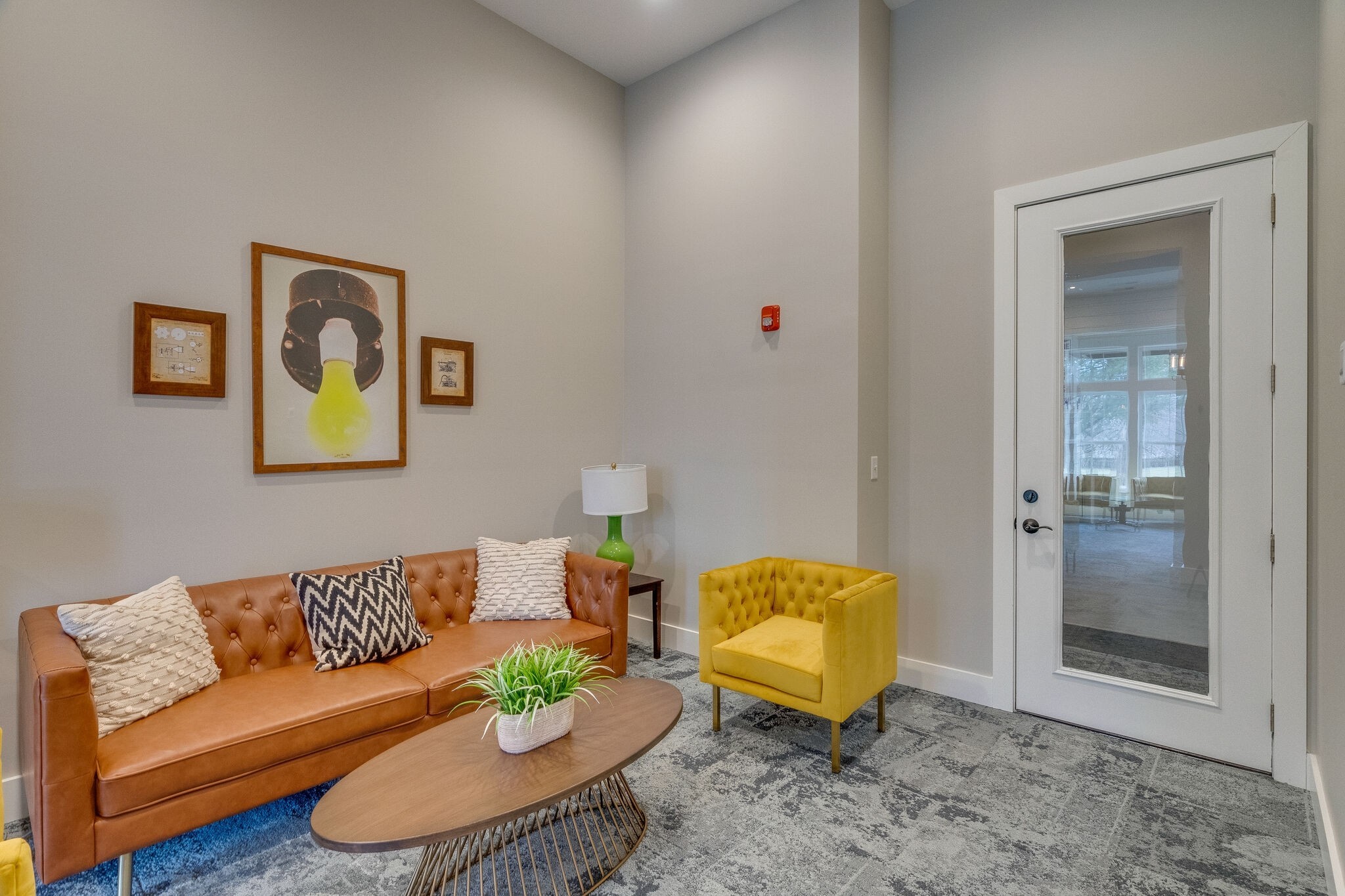 1077 E Trinity Ln Unit: 307