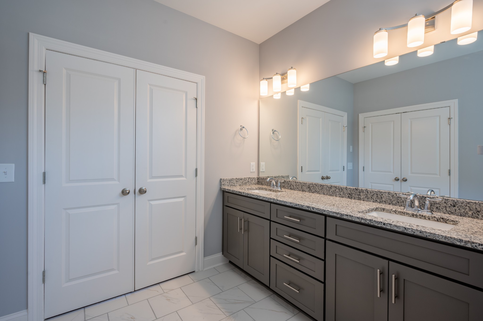 4018 Foxglove Farm Dr