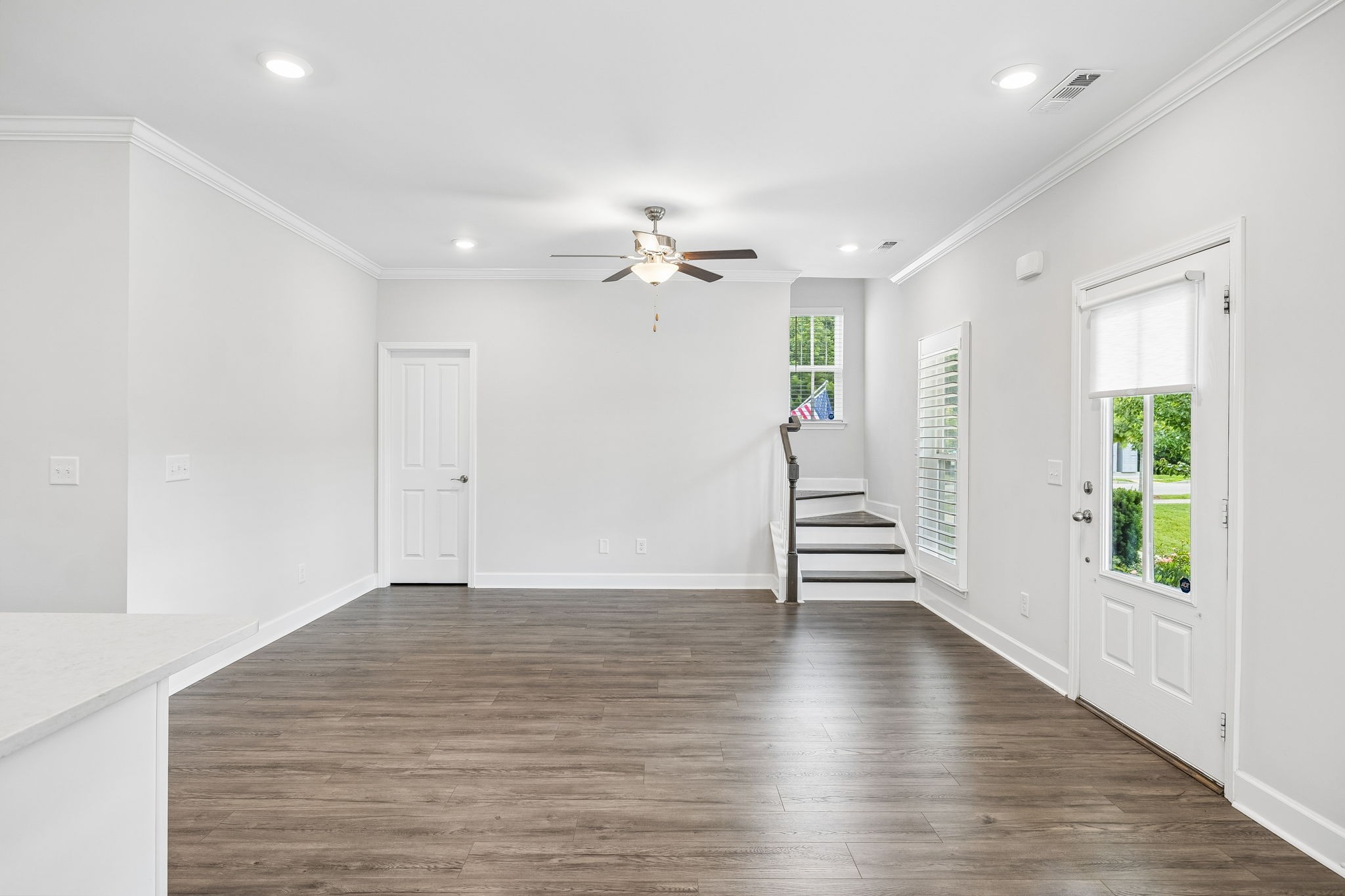 405 Corner Aly
