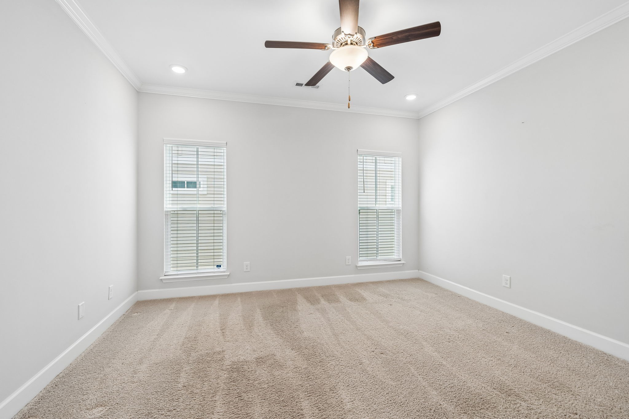 405 Corner Aly