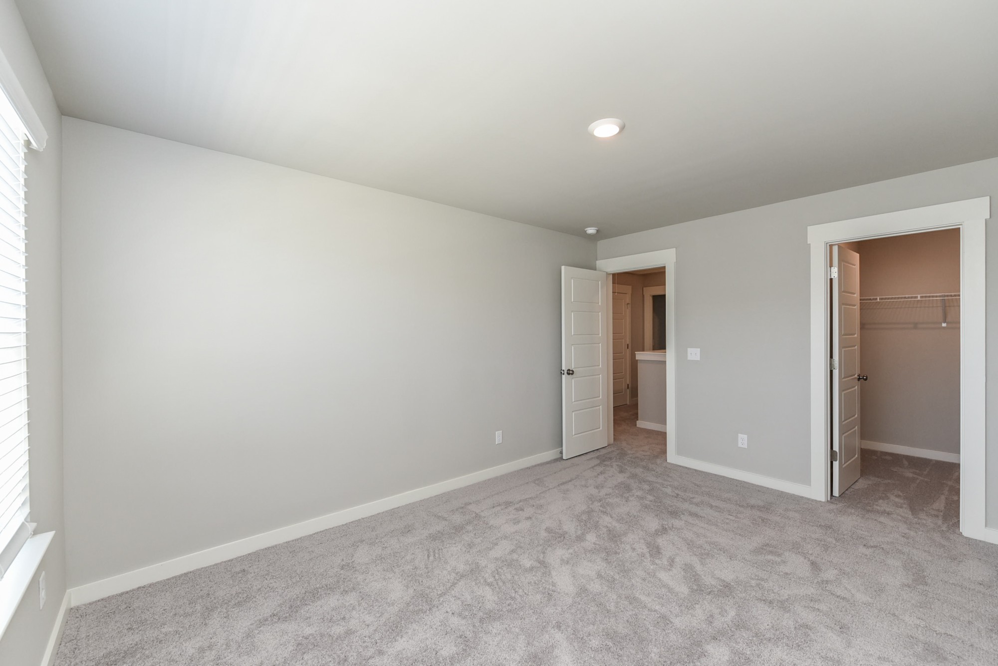 728 Mickelson Way