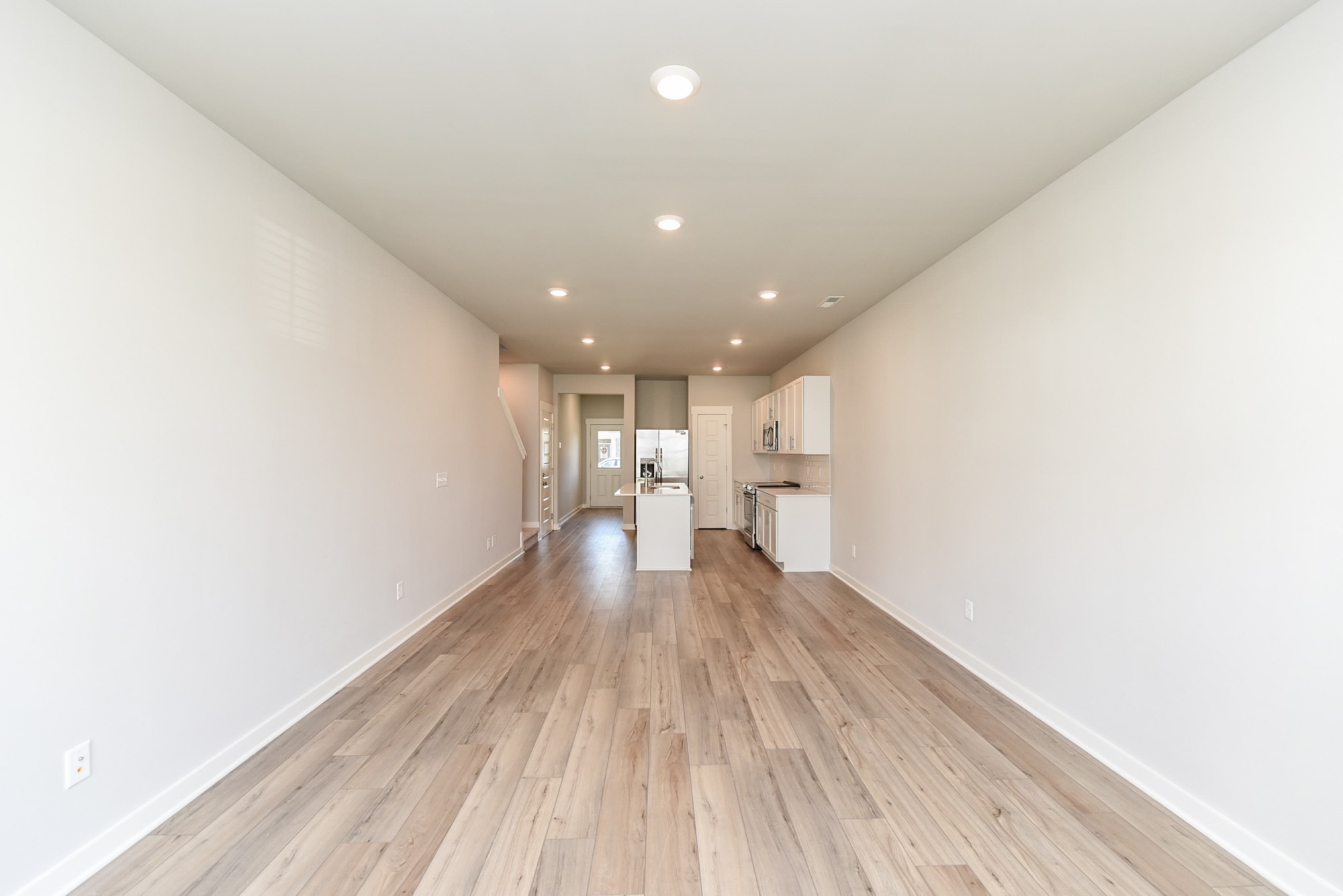 728 Mickelson Way