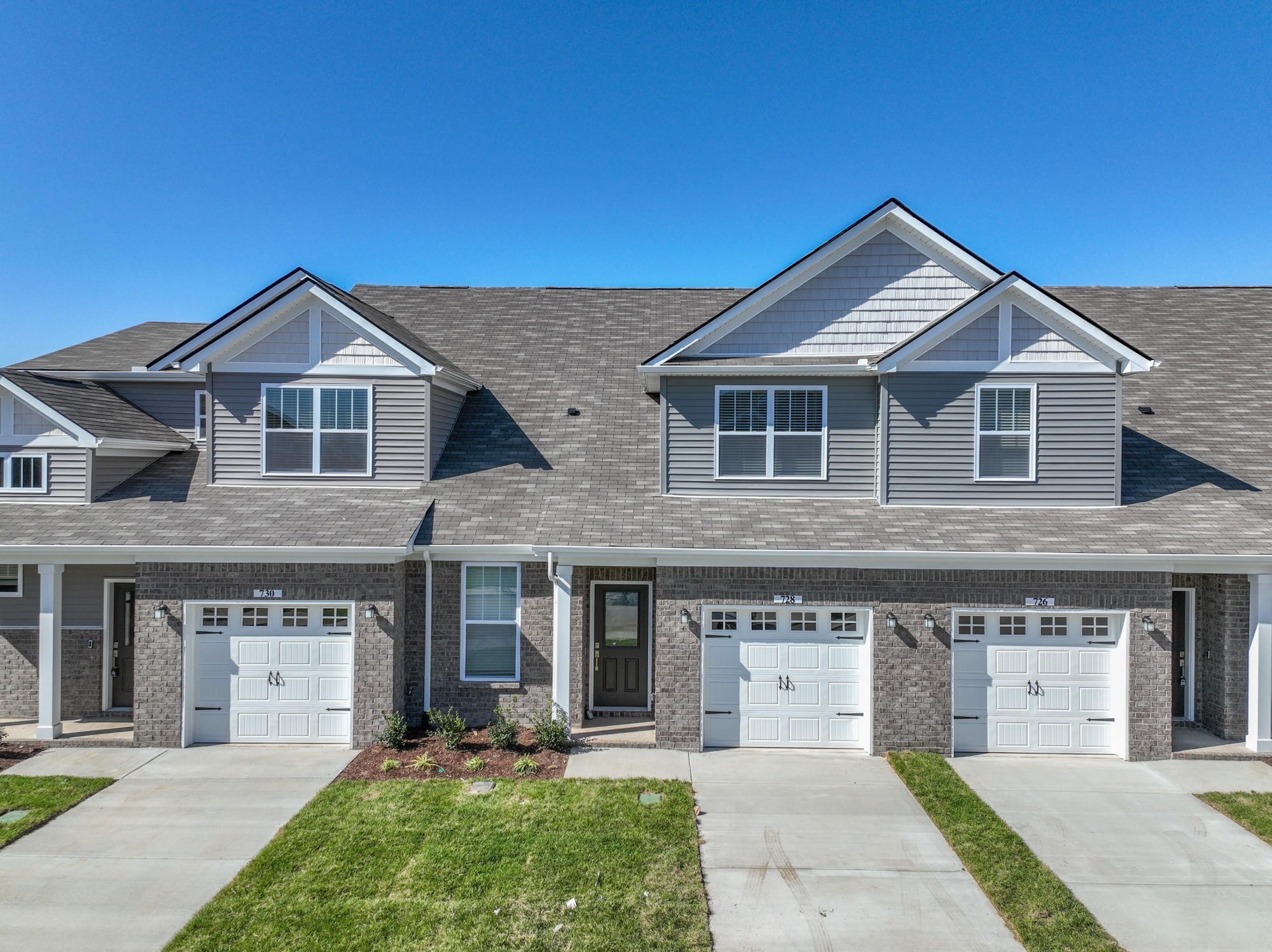 728 Mickelson Way