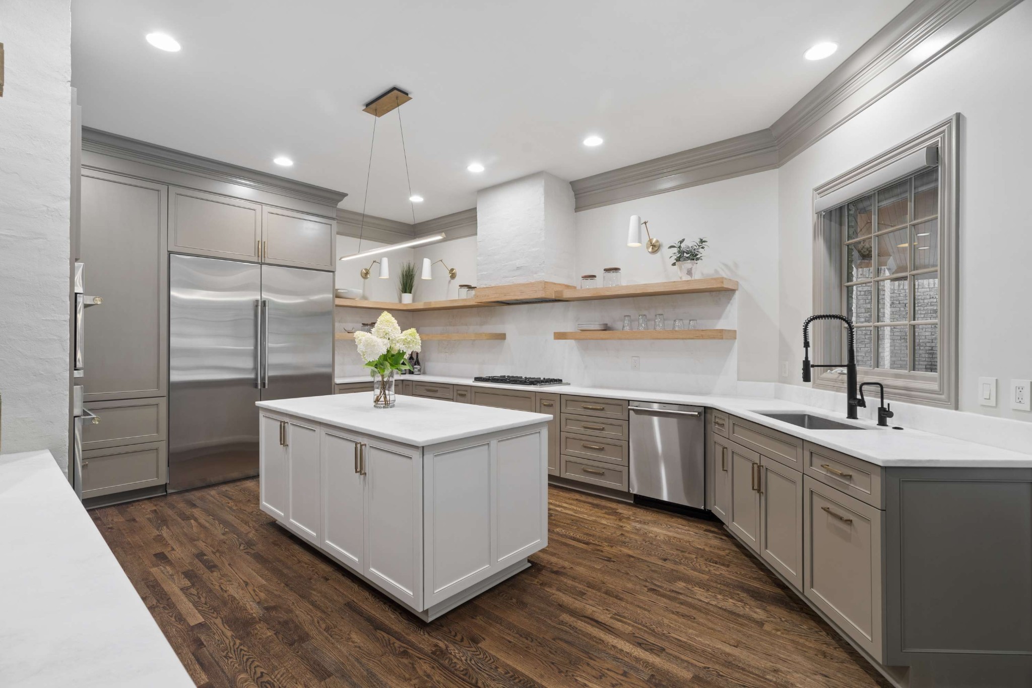 1008 Monroe Ln