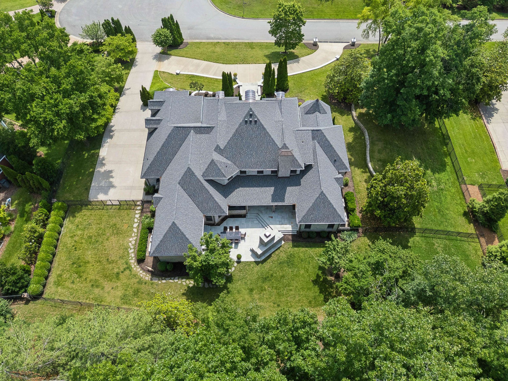 1008 Monroe Ln