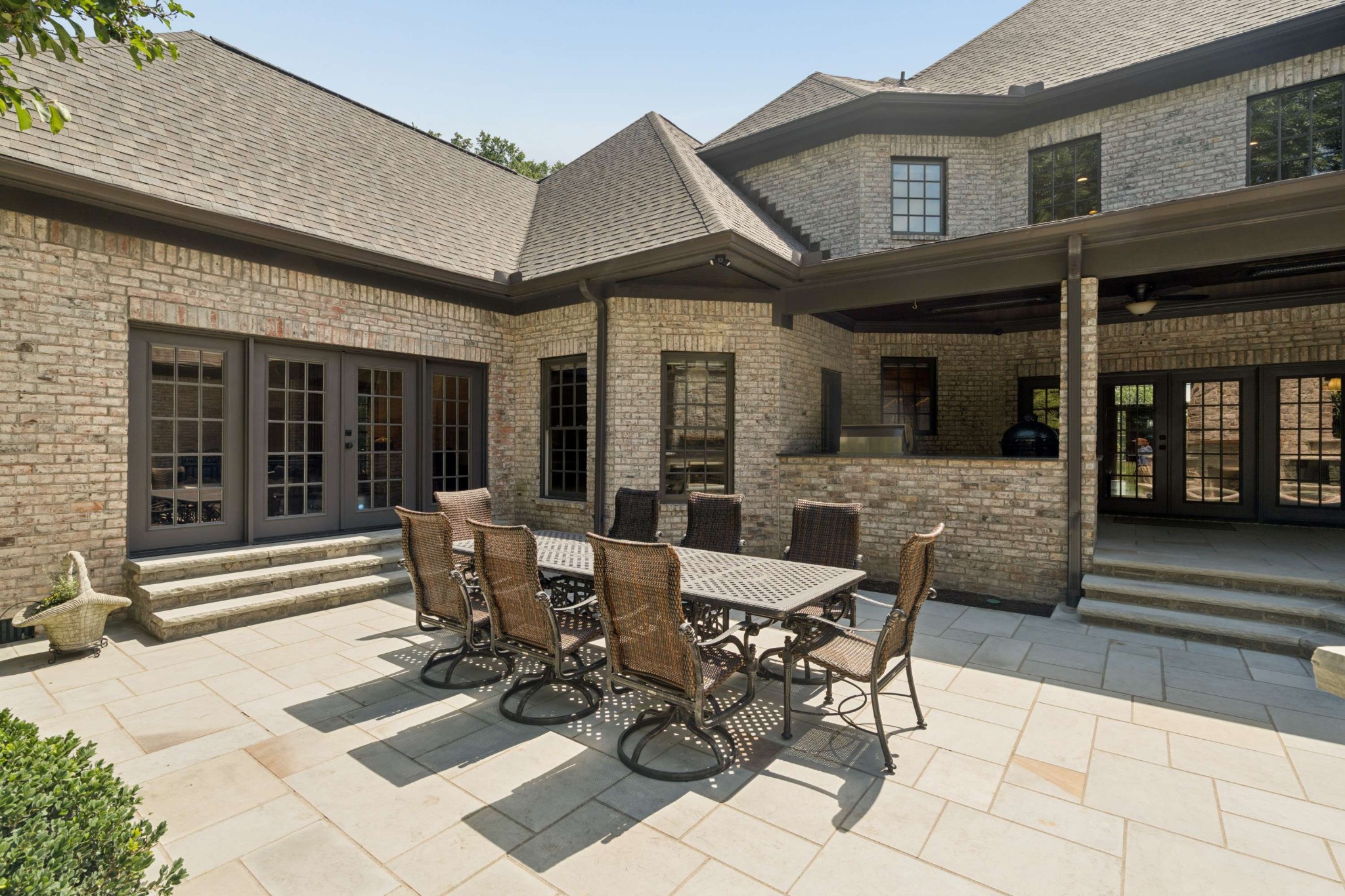 1008 Monroe Ln