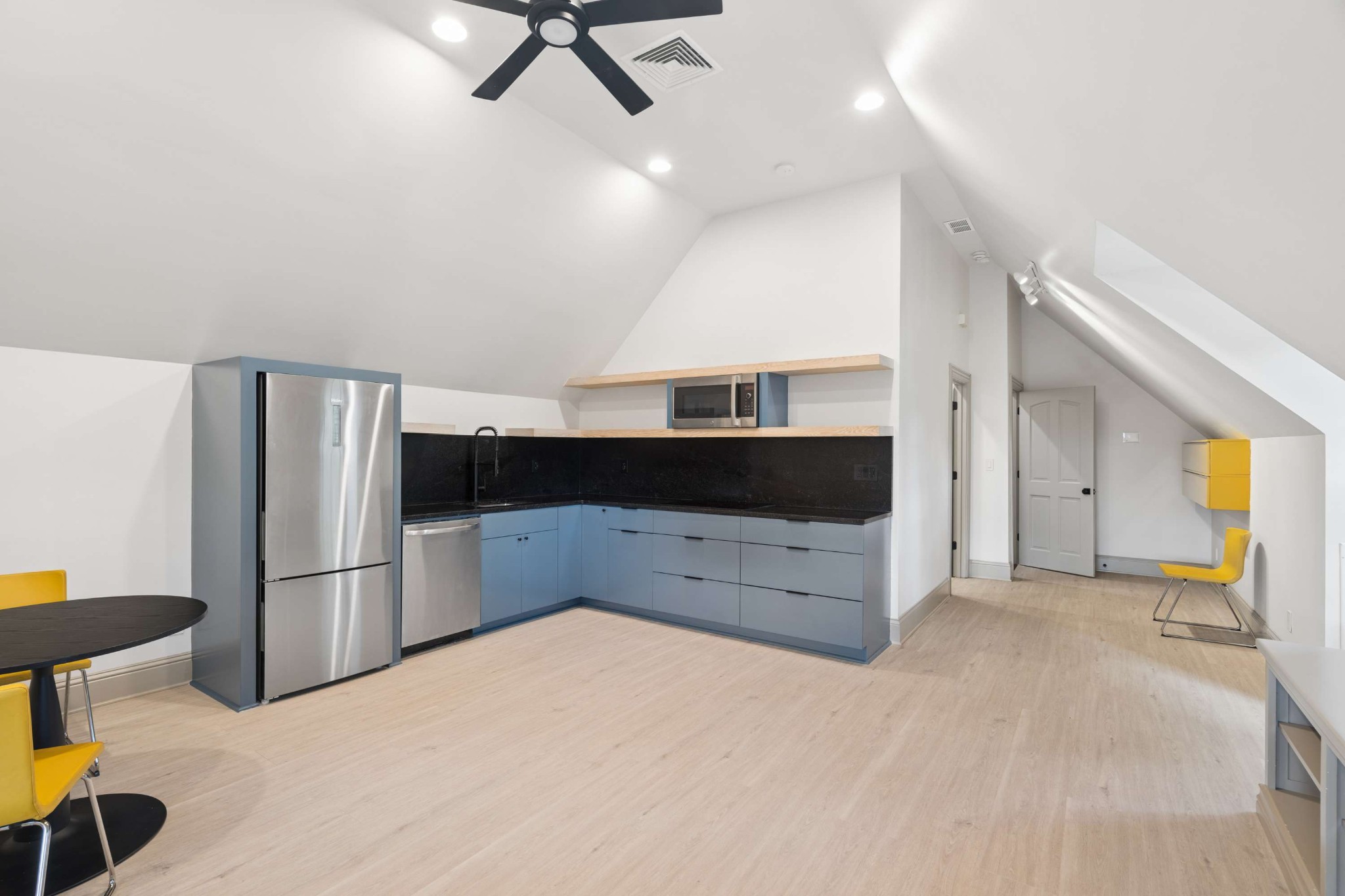 1008 Monroe Ln