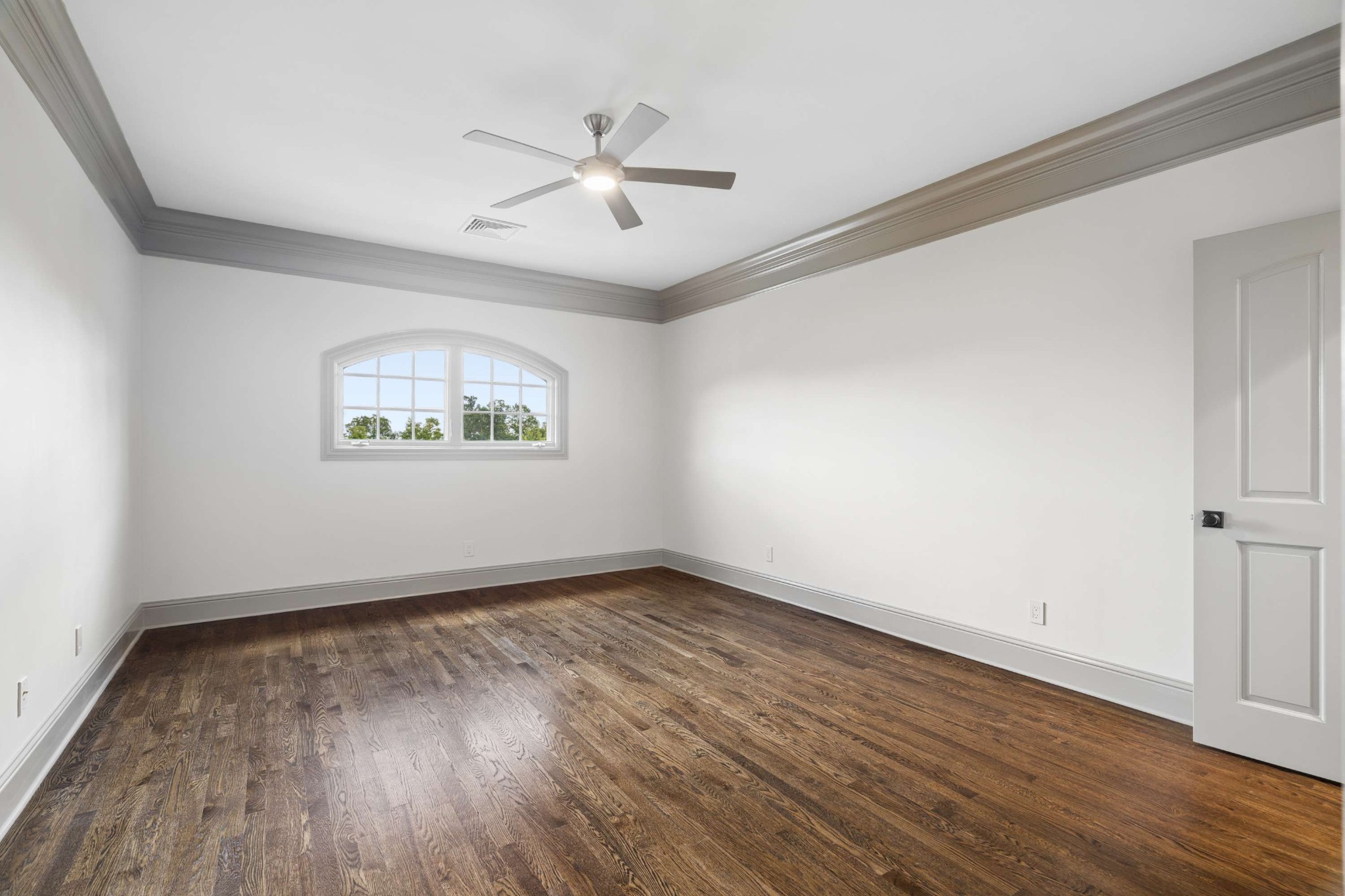 1008 Monroe Ln