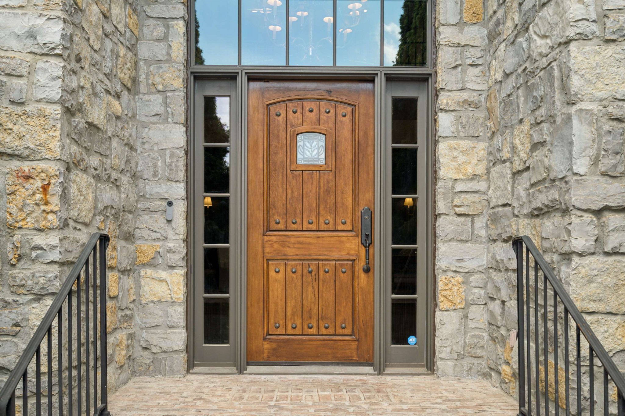 1008 Monroe Ln