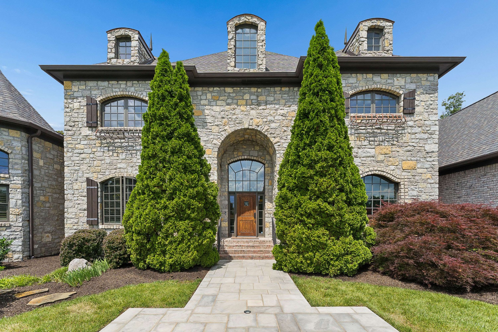 1008 Monroe Ln