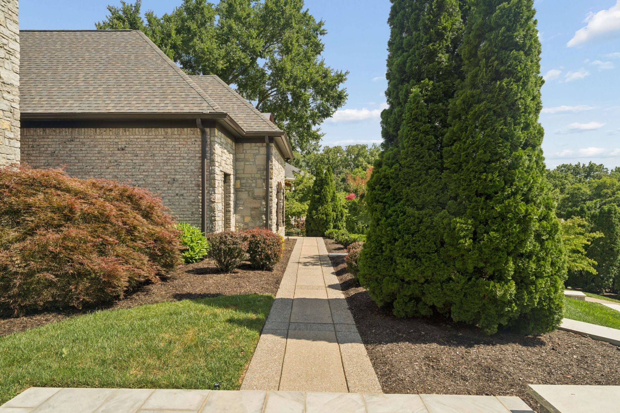 1008 Monroe Ln