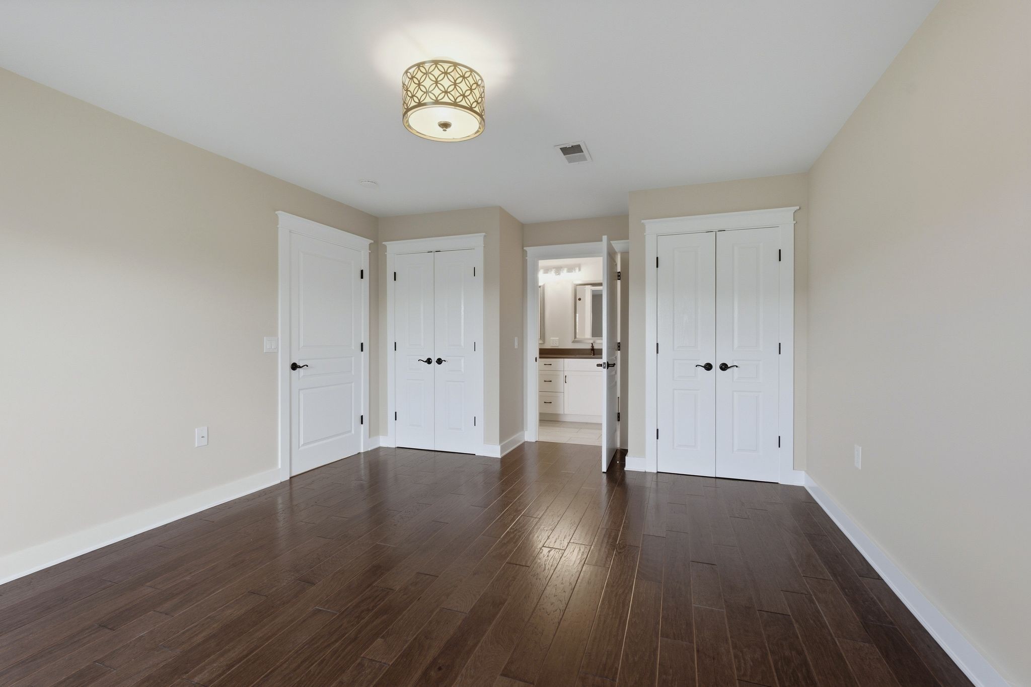 705 Mount Carmel Pl