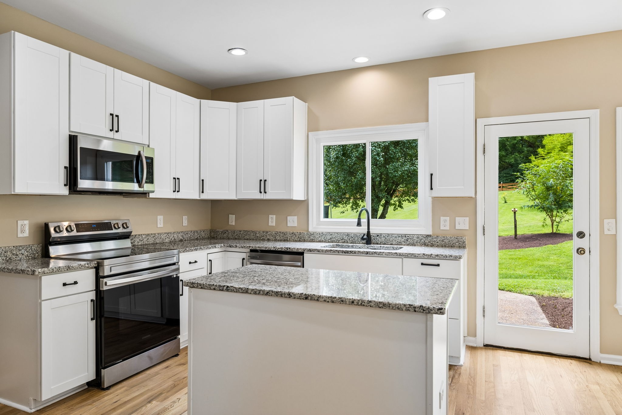 6415 Annandale Cv