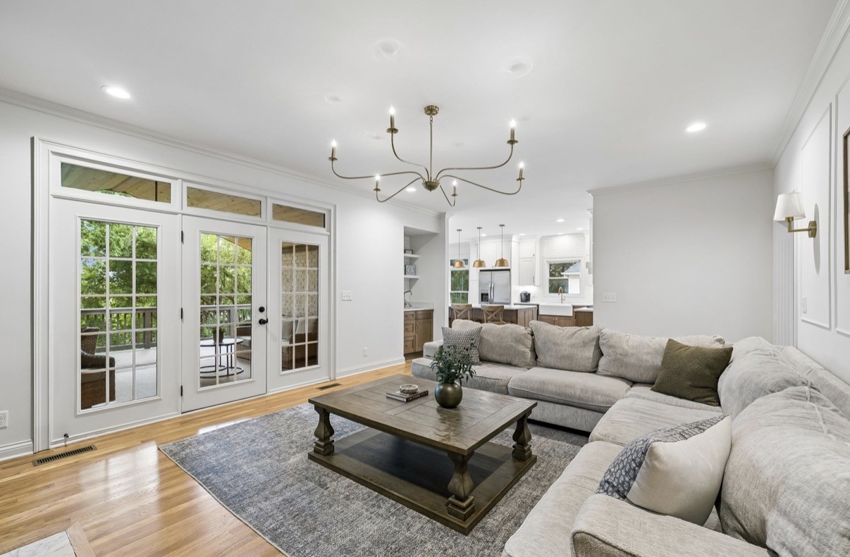 9441 Highwood Hill Rd