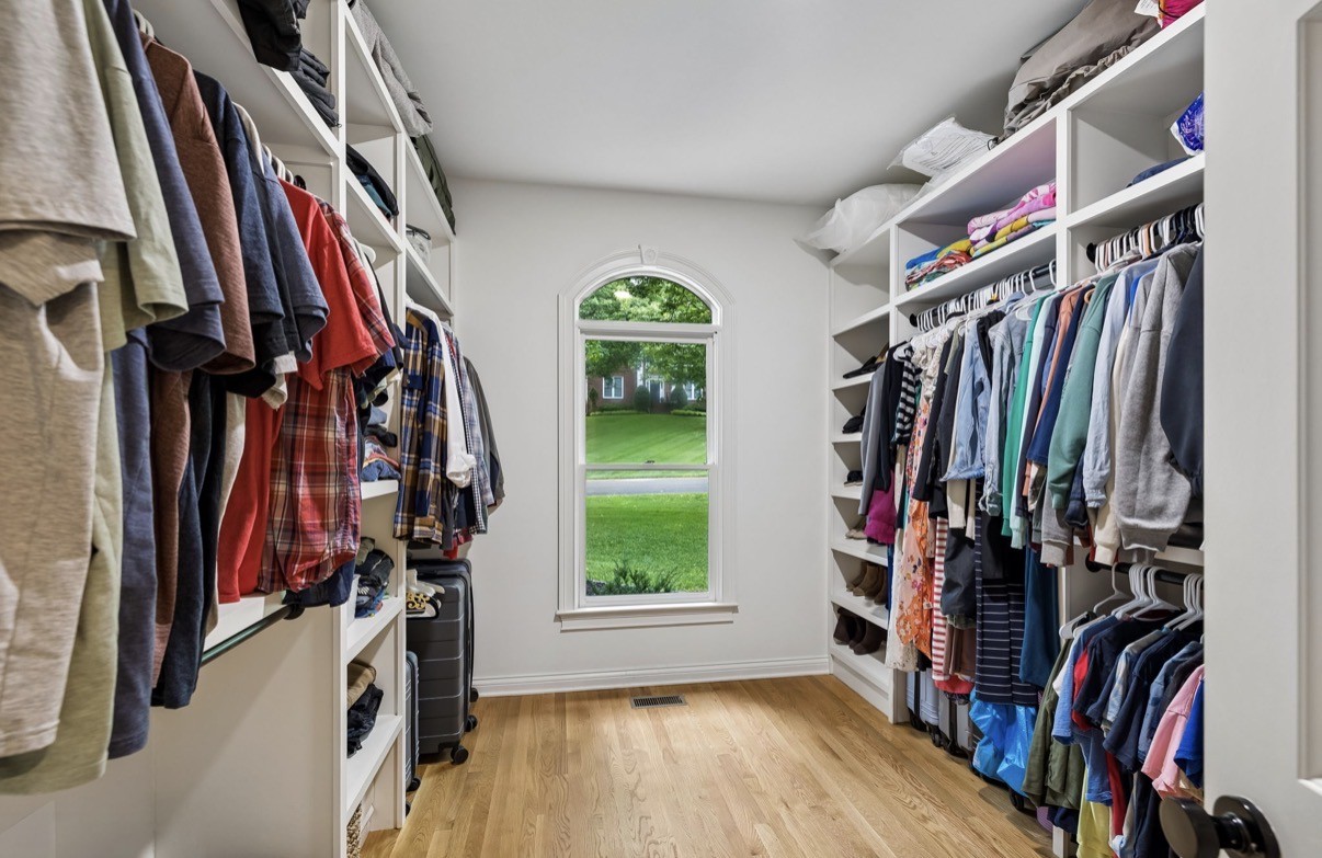9441 Highwood Hill Rd