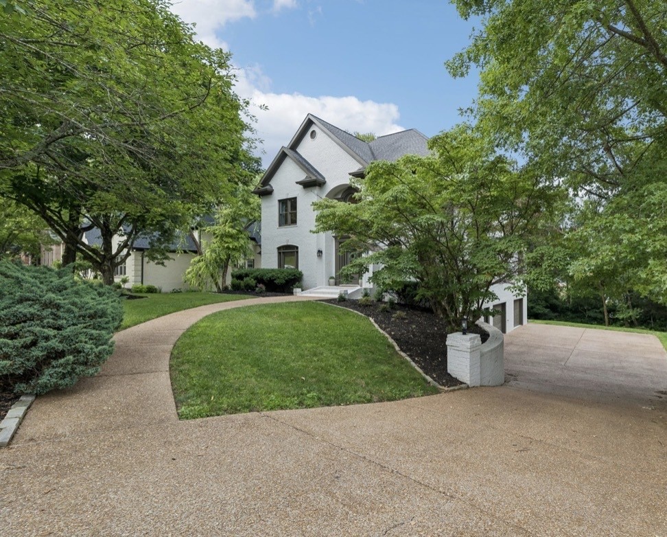 9441 Highwood Hill Rd