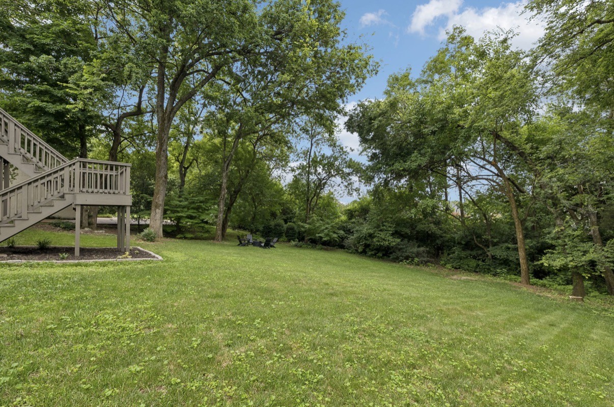 9441 Highwood Hill Rd