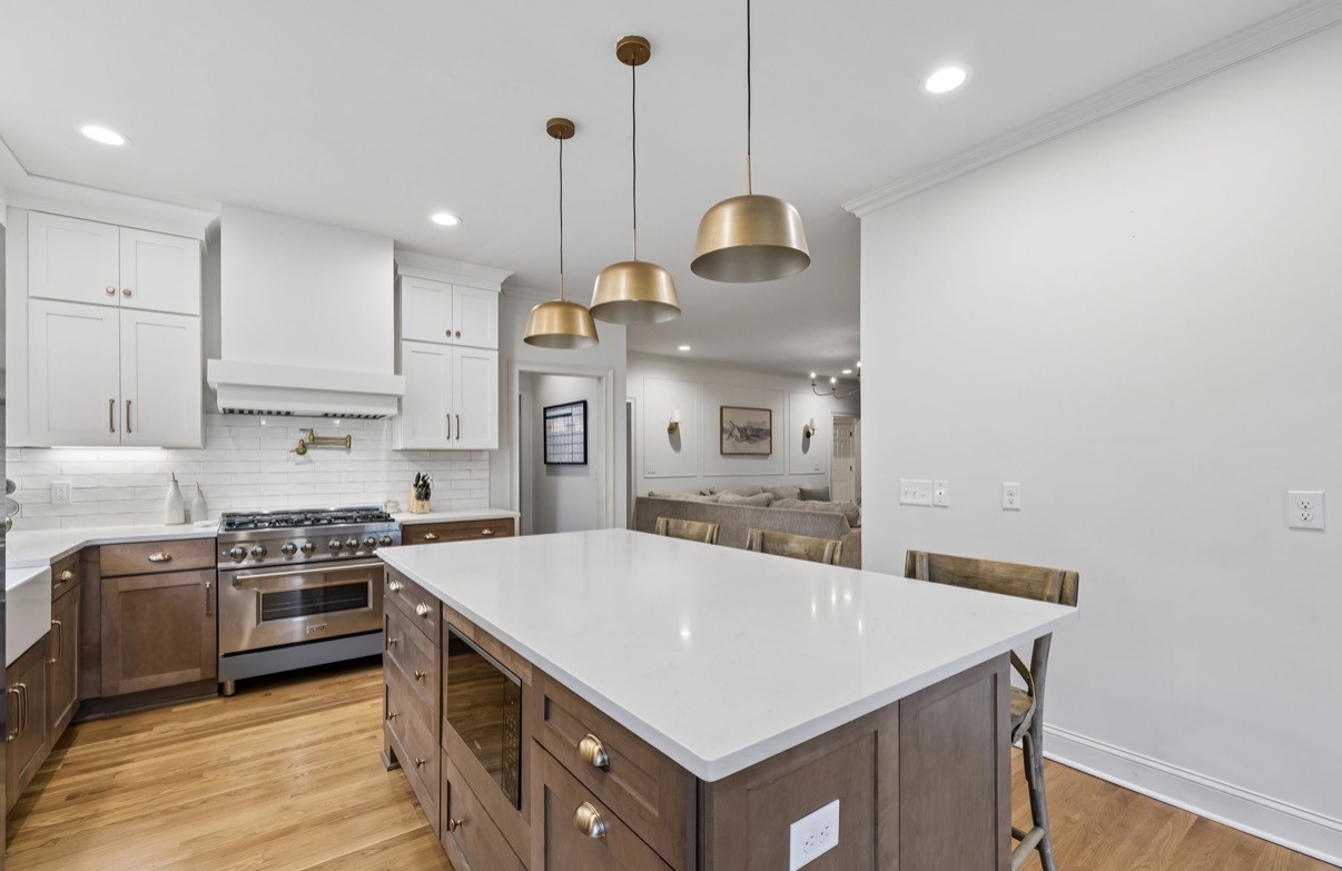 9441 Highwood Hill Rd