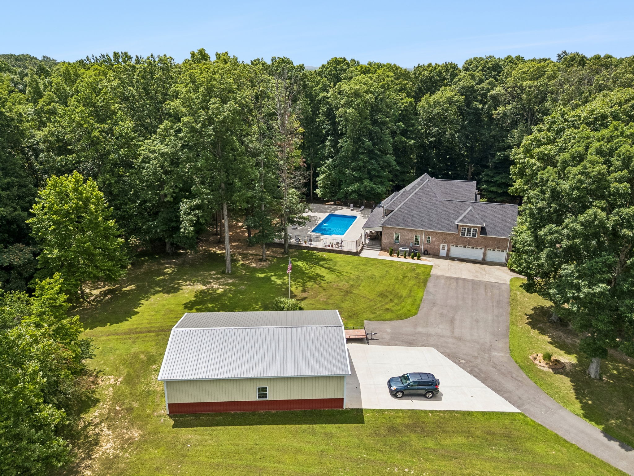 6948 Whispering Oaks Dr