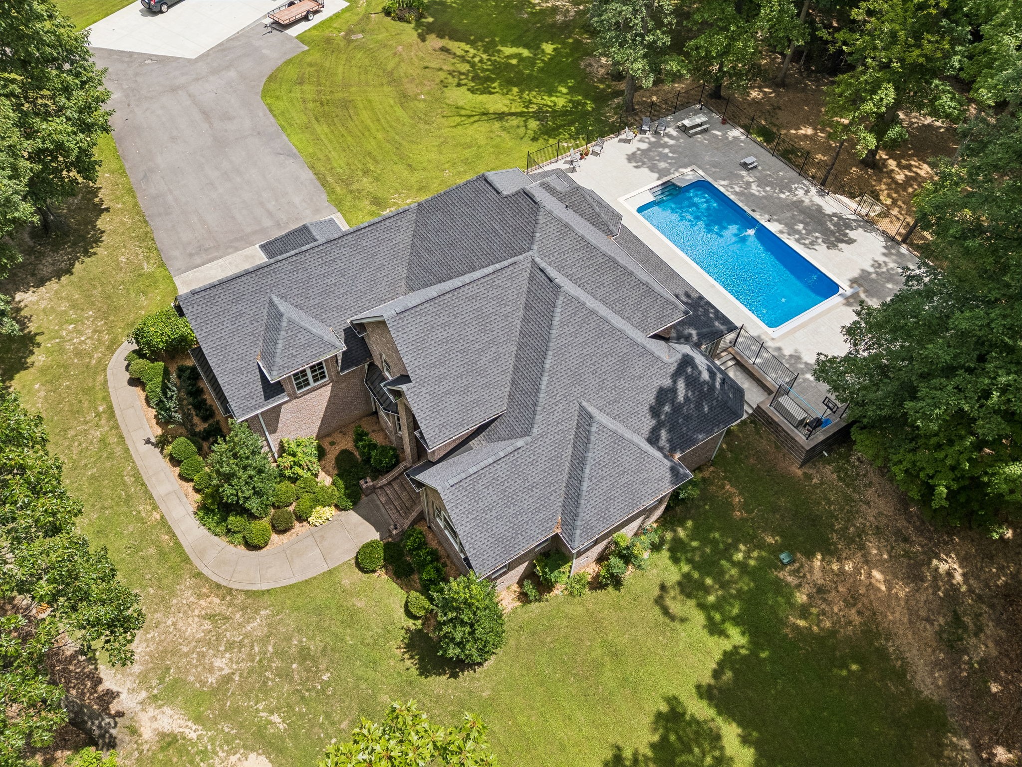 6948 Whispering Oaks Dr