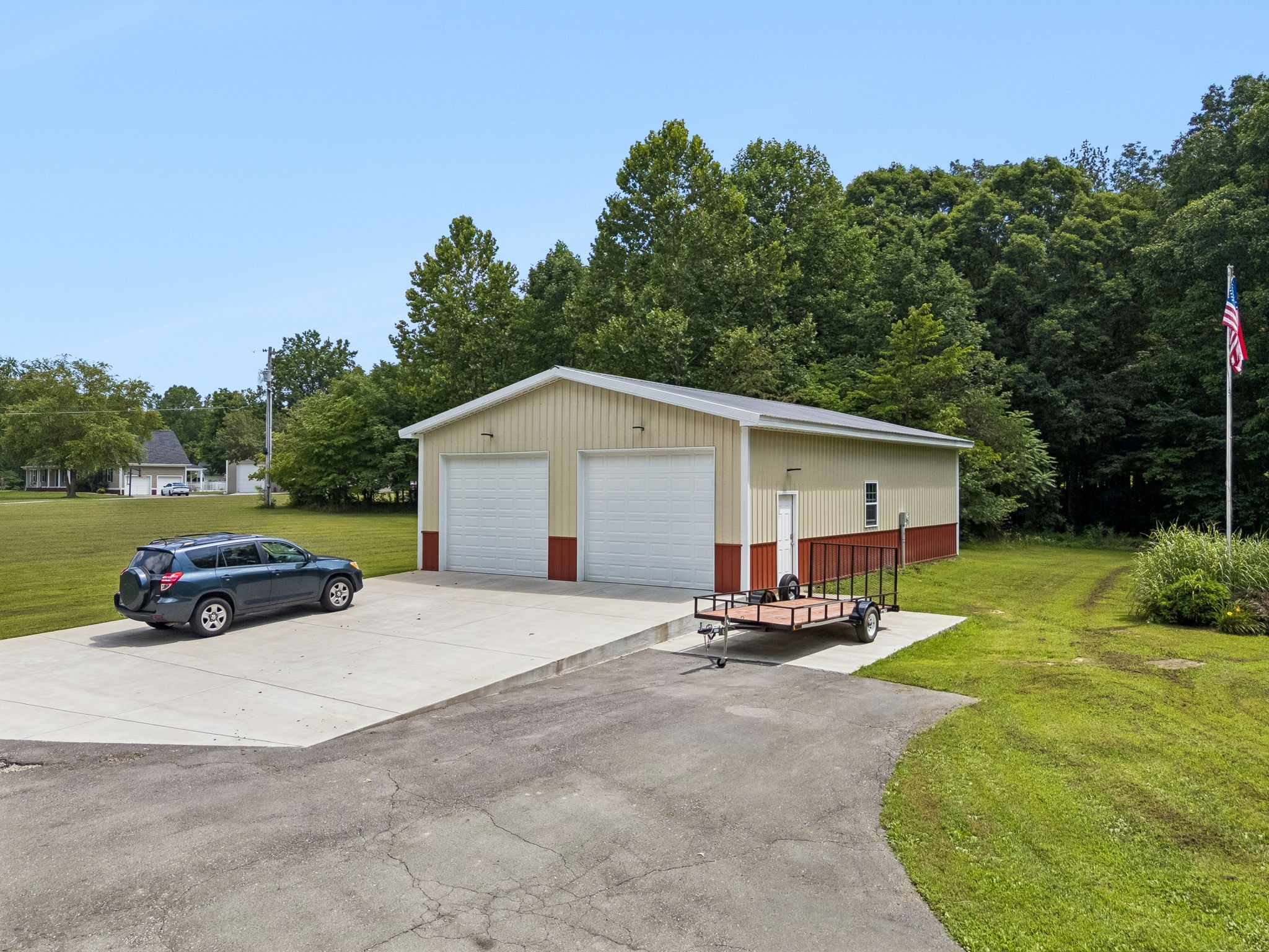 6948 Whispering Oaks Dr