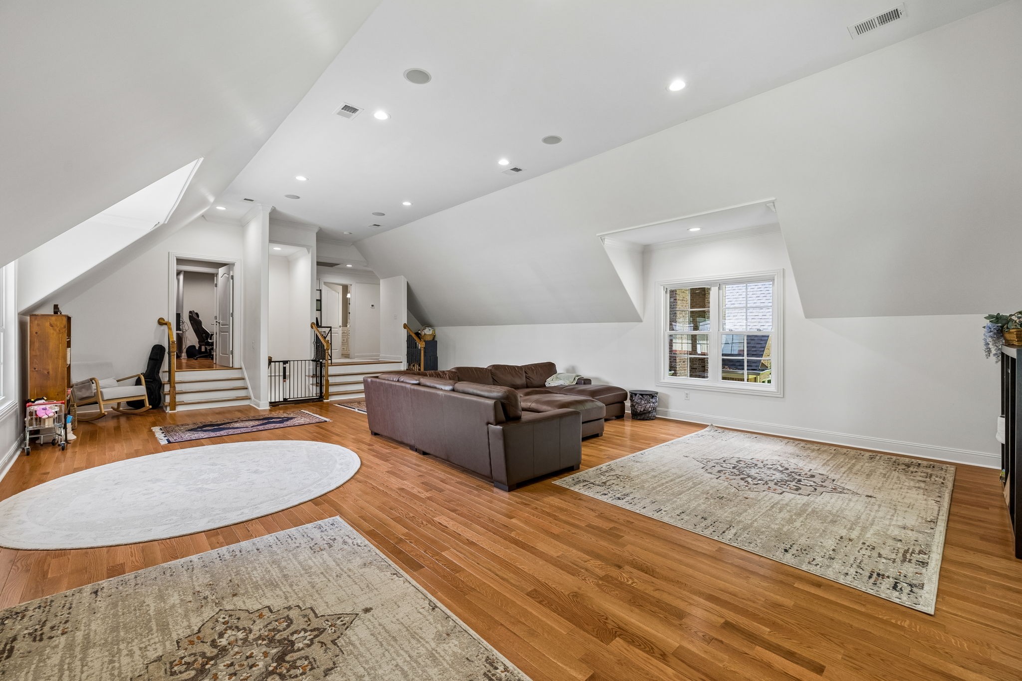6948 Whispering Oaks Dr