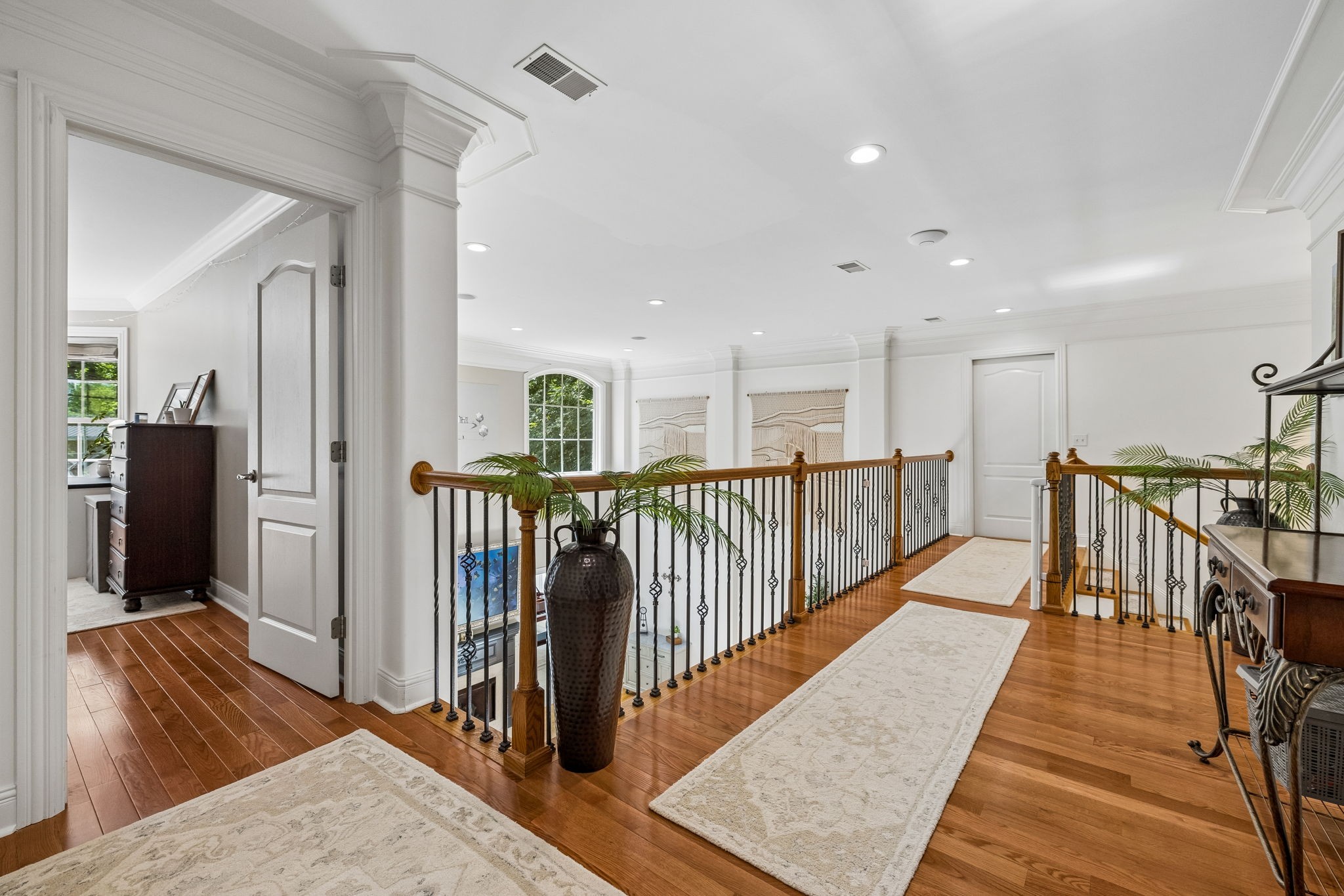 6948 Whispering Oaks Dr