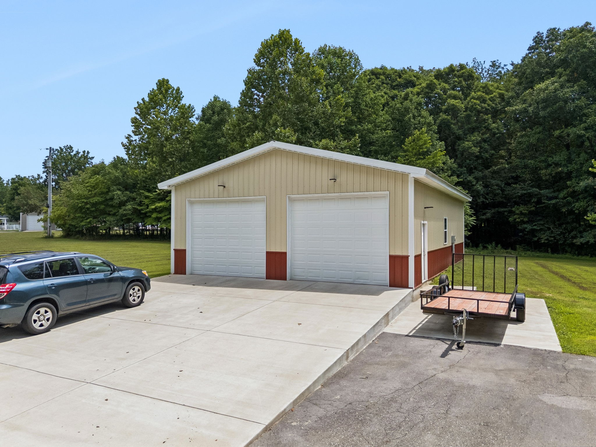 6948 Whispering Oaks Dr