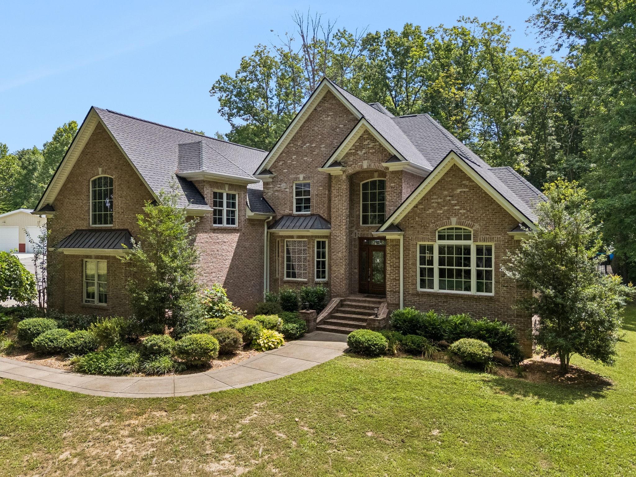 6948 Whispering Oaks Dr