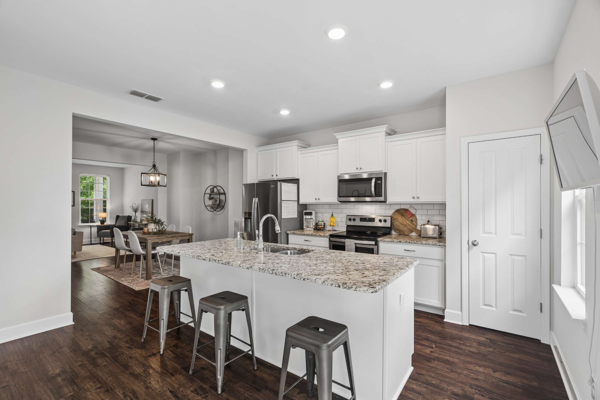 1027 Avery Park Dr
