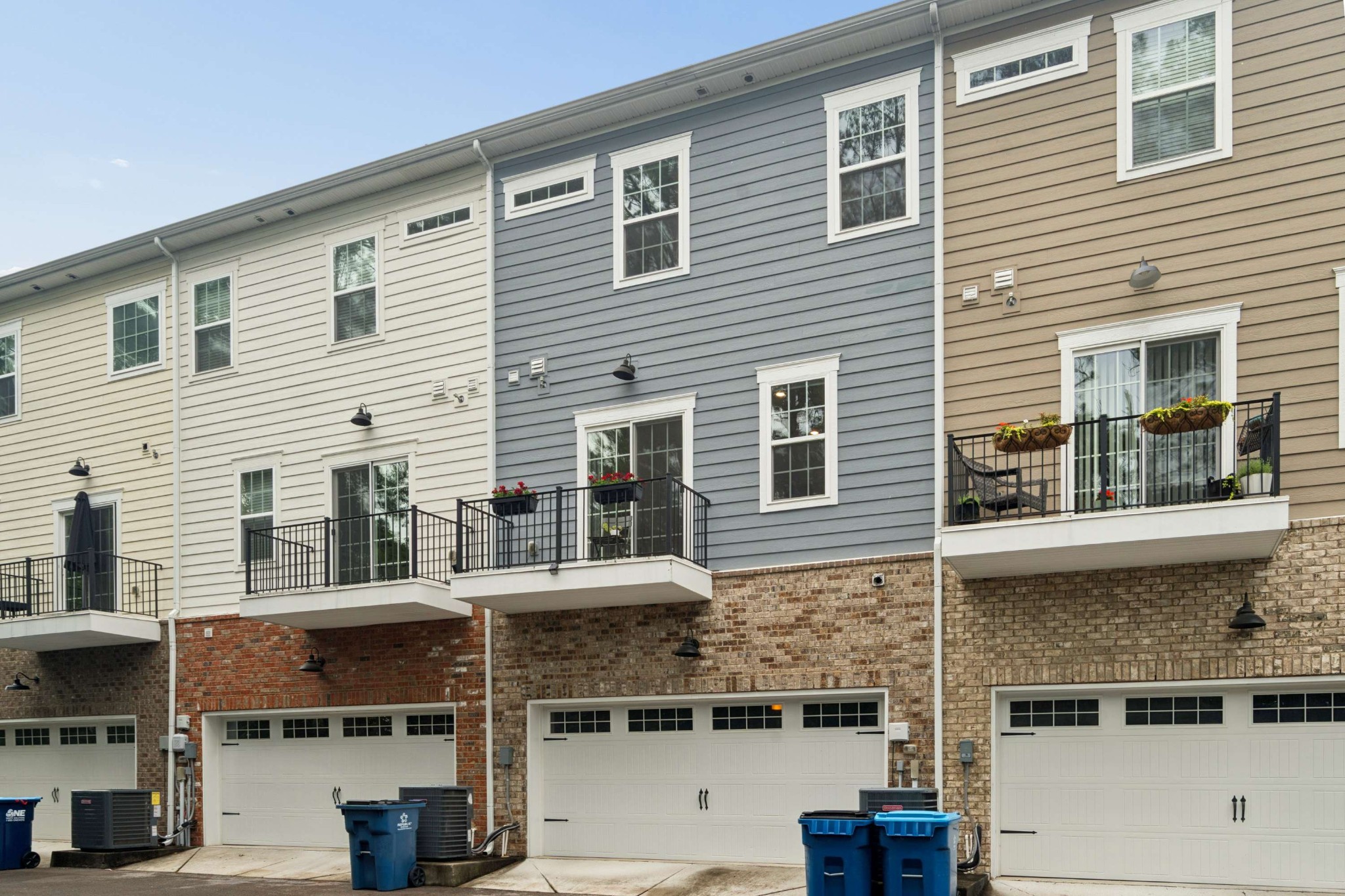 1027 Avery Park Dr