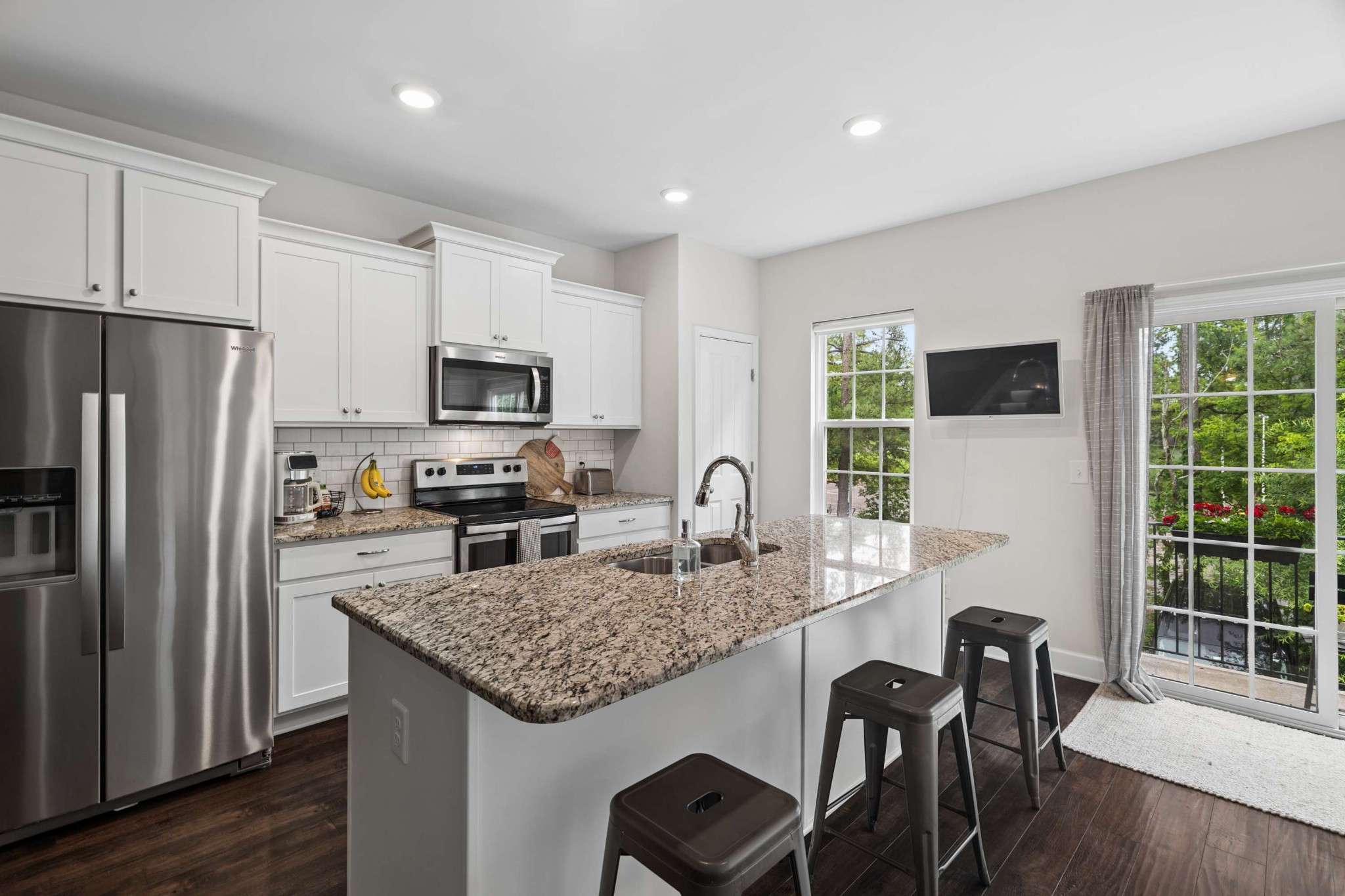 1027 Avery Park Dr