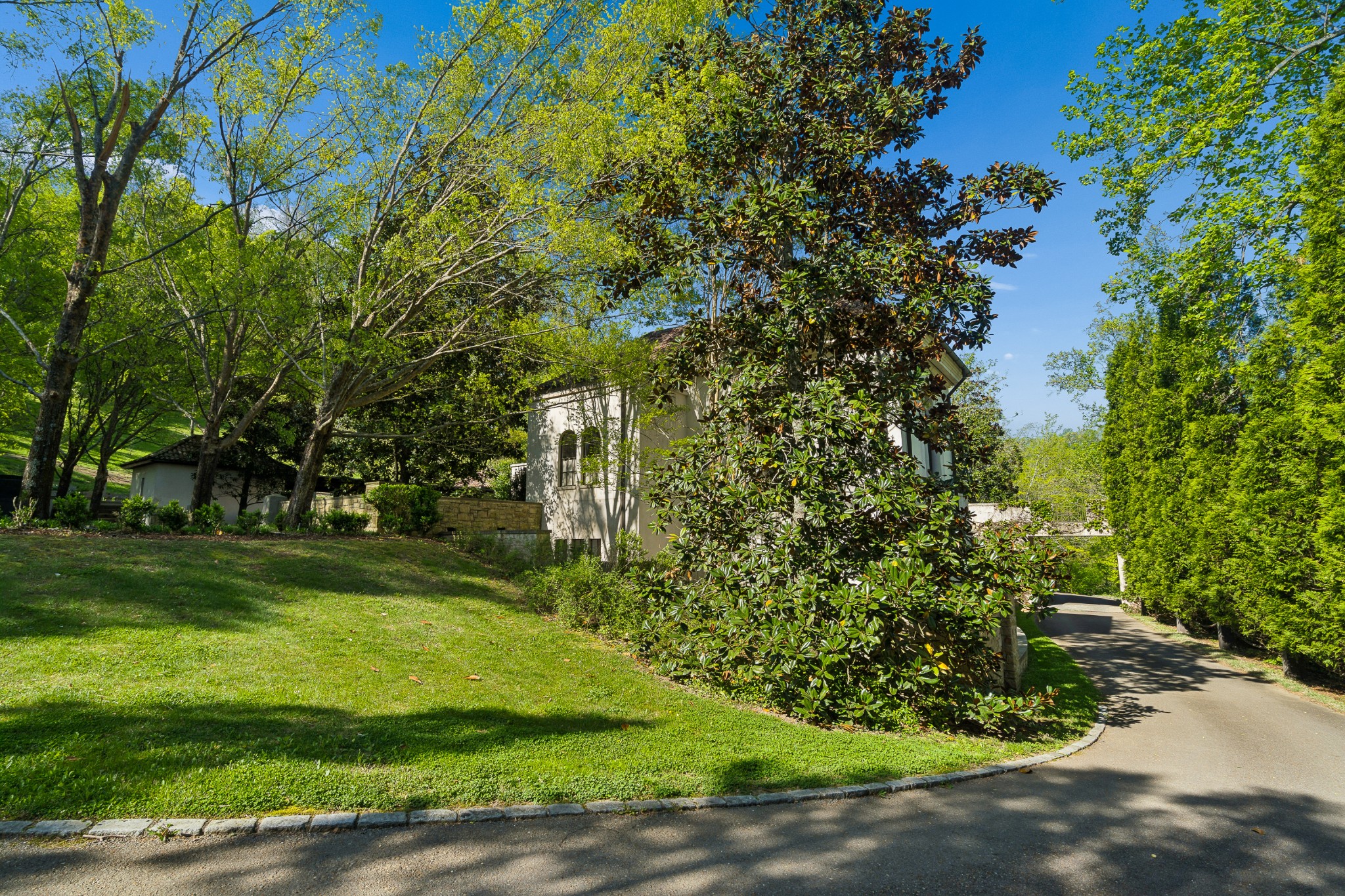 1500 Chickering Rd