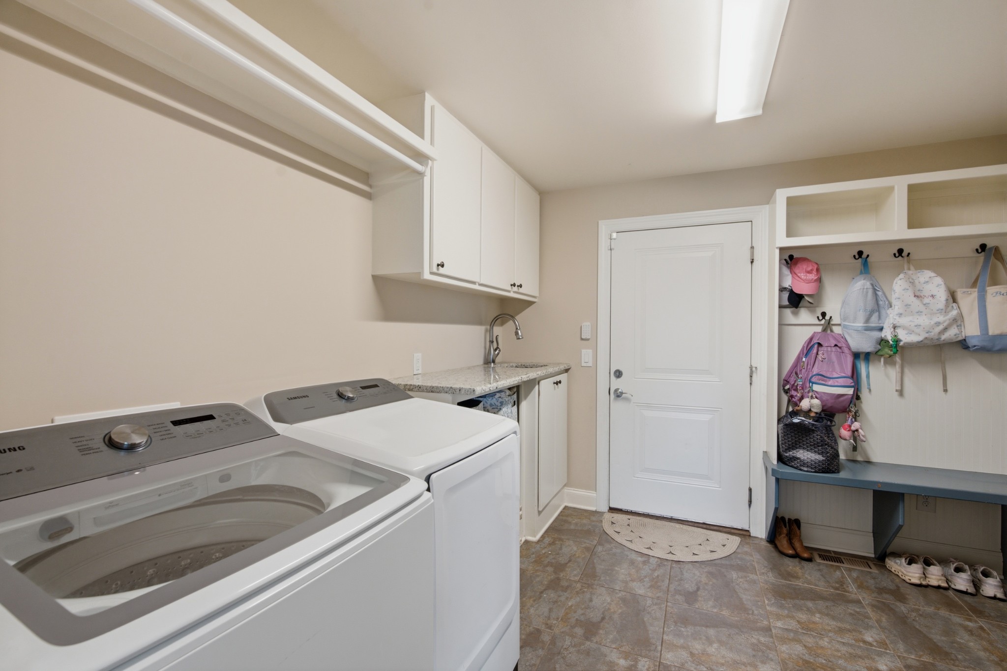 5212 Williamsburg Rd