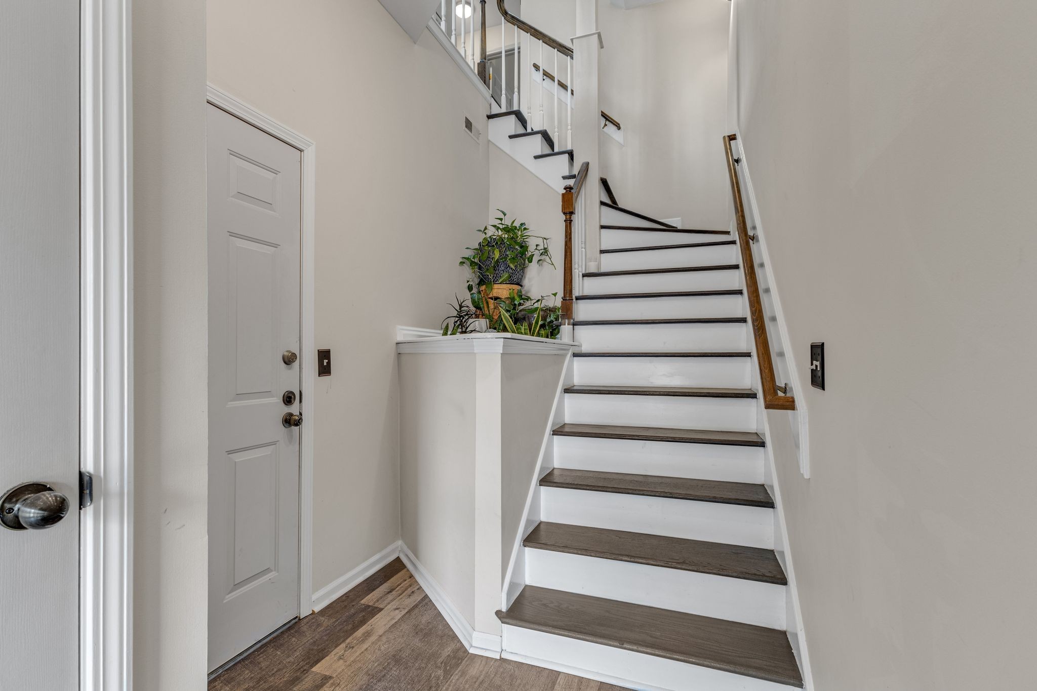 110 Villa View Ct