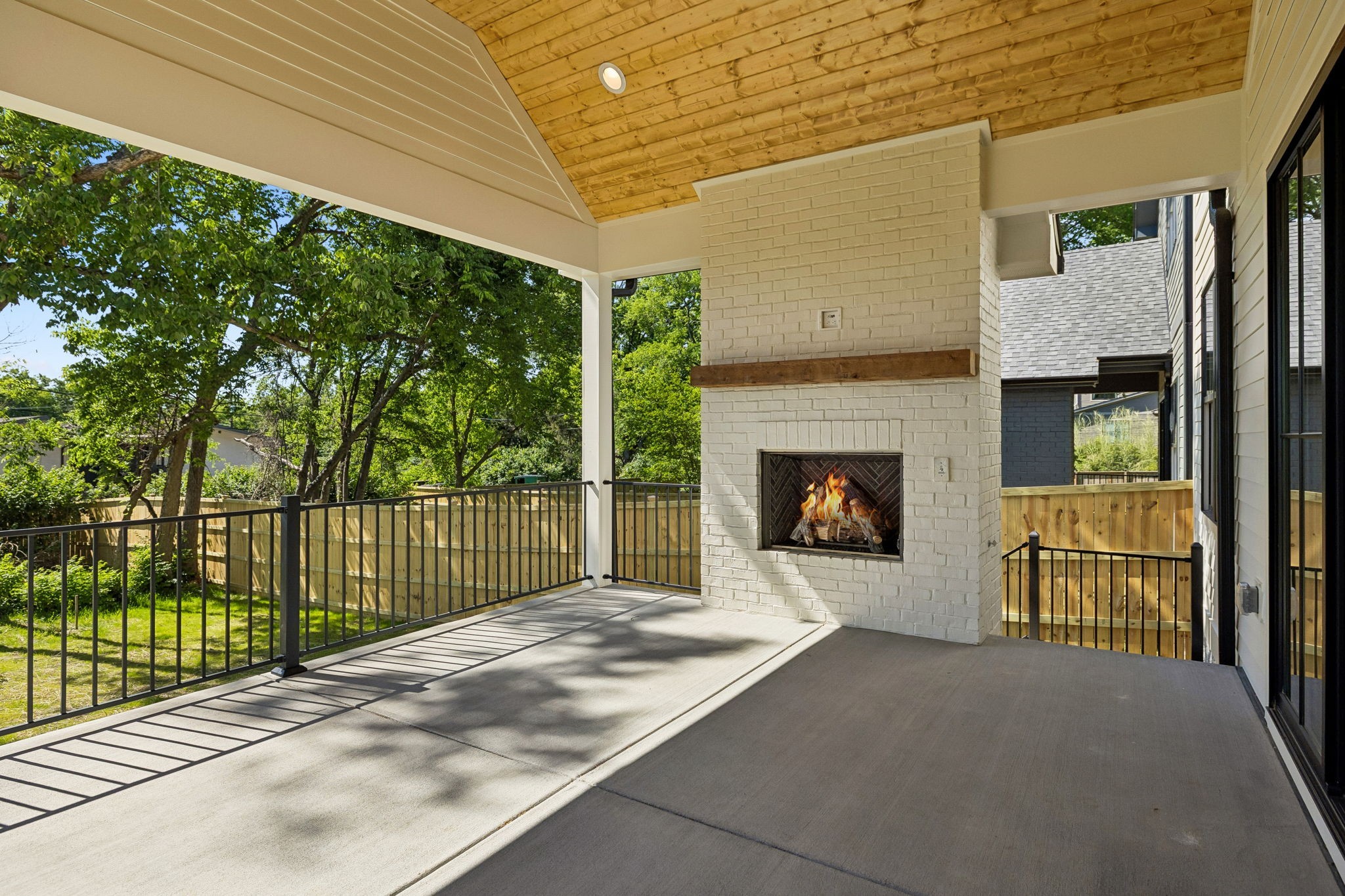 832A Neartop Dr