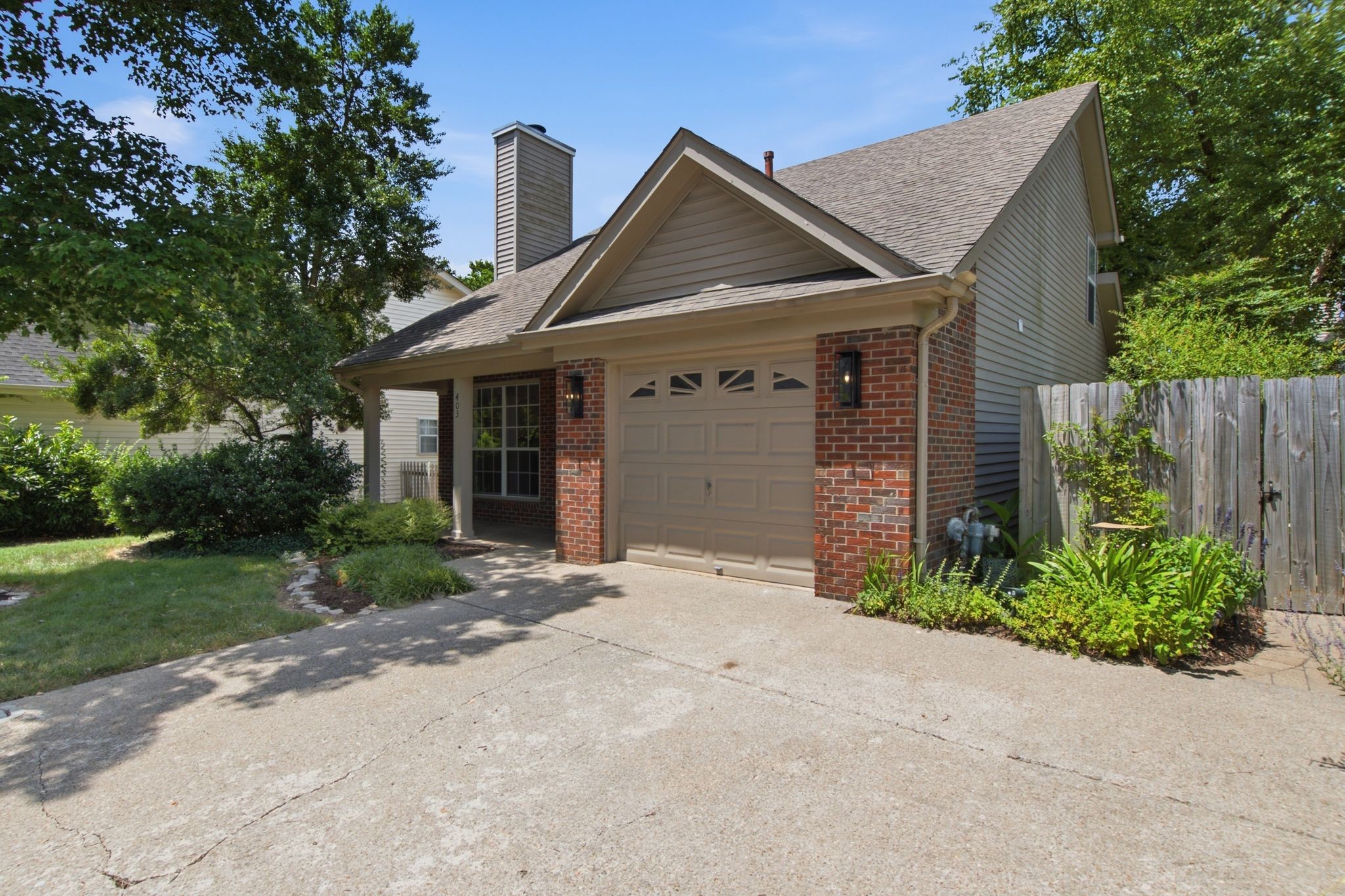 403 Reigh Ct