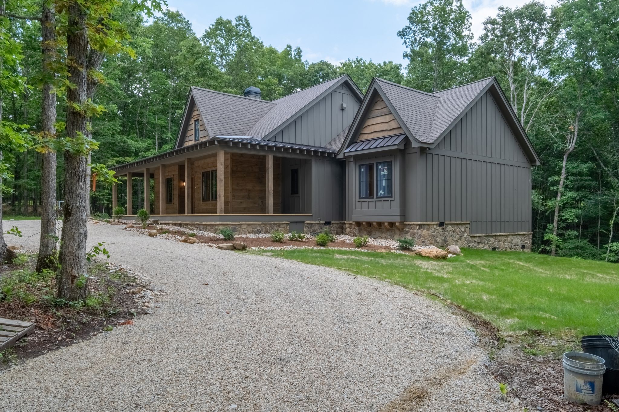 35 Lake Louisa Loop